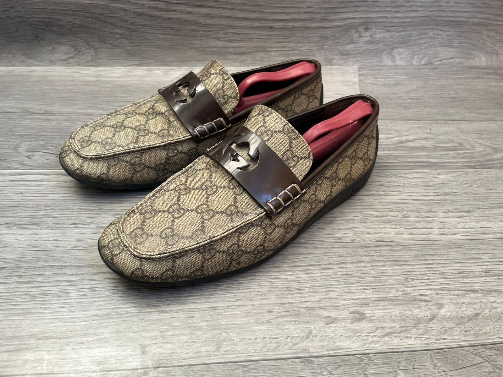 Gucci Gucci Supreme Monogram GG Logo Loafers Color Beige Size US 7 / EU 40 - 1 Thumbnail
