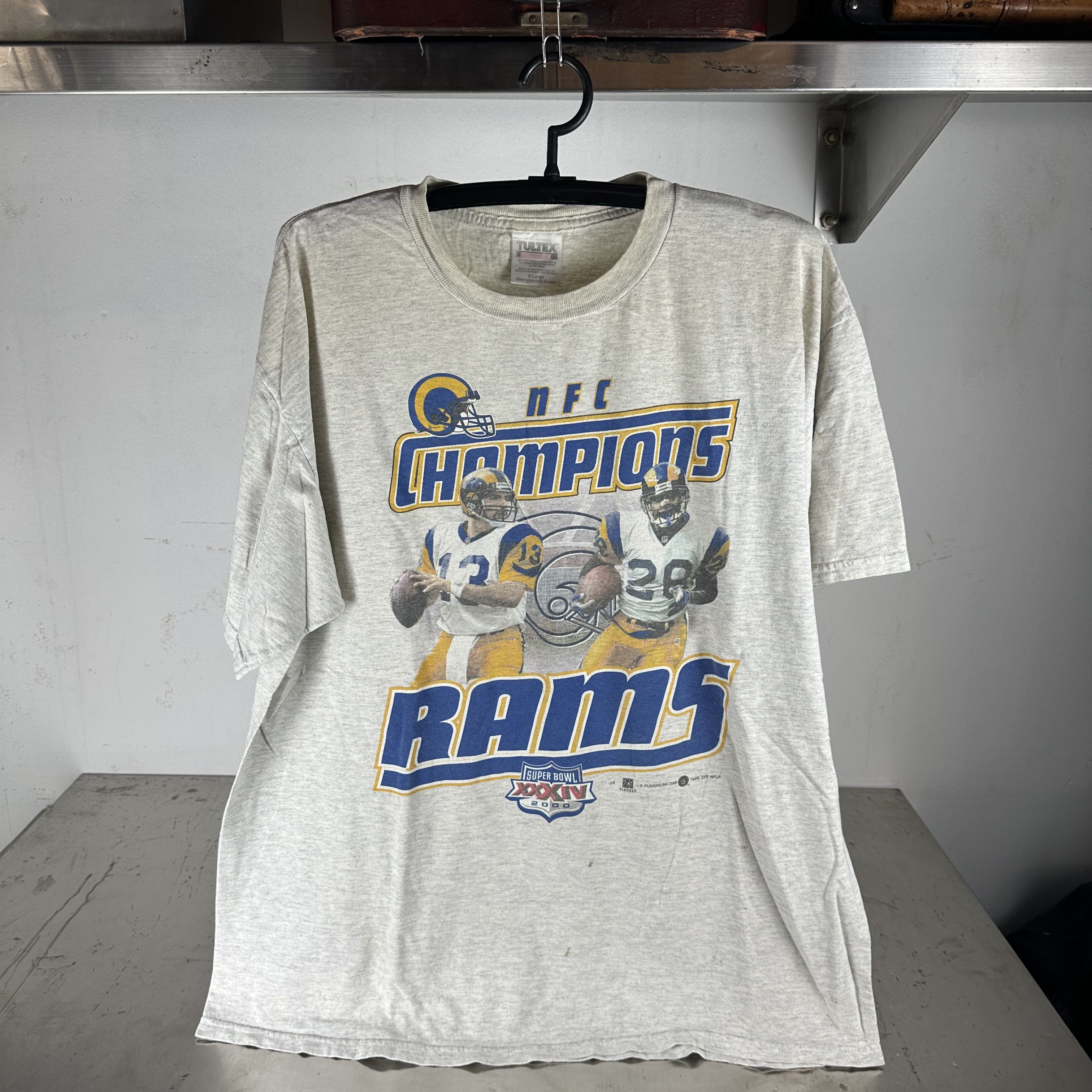 Vintage ​Vintage 2000 Los Angeles Rams NFC Champions Graphic T-shirt Size US XL / EU 56 / 4 - 1 Thumbnail