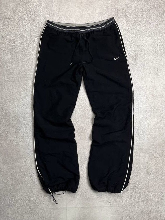 Nike × Vintage Vintage Nike Swoosh Nylon Baggy Joggers Track Pants Y2K S Size US 31 - 1 Thumbnail