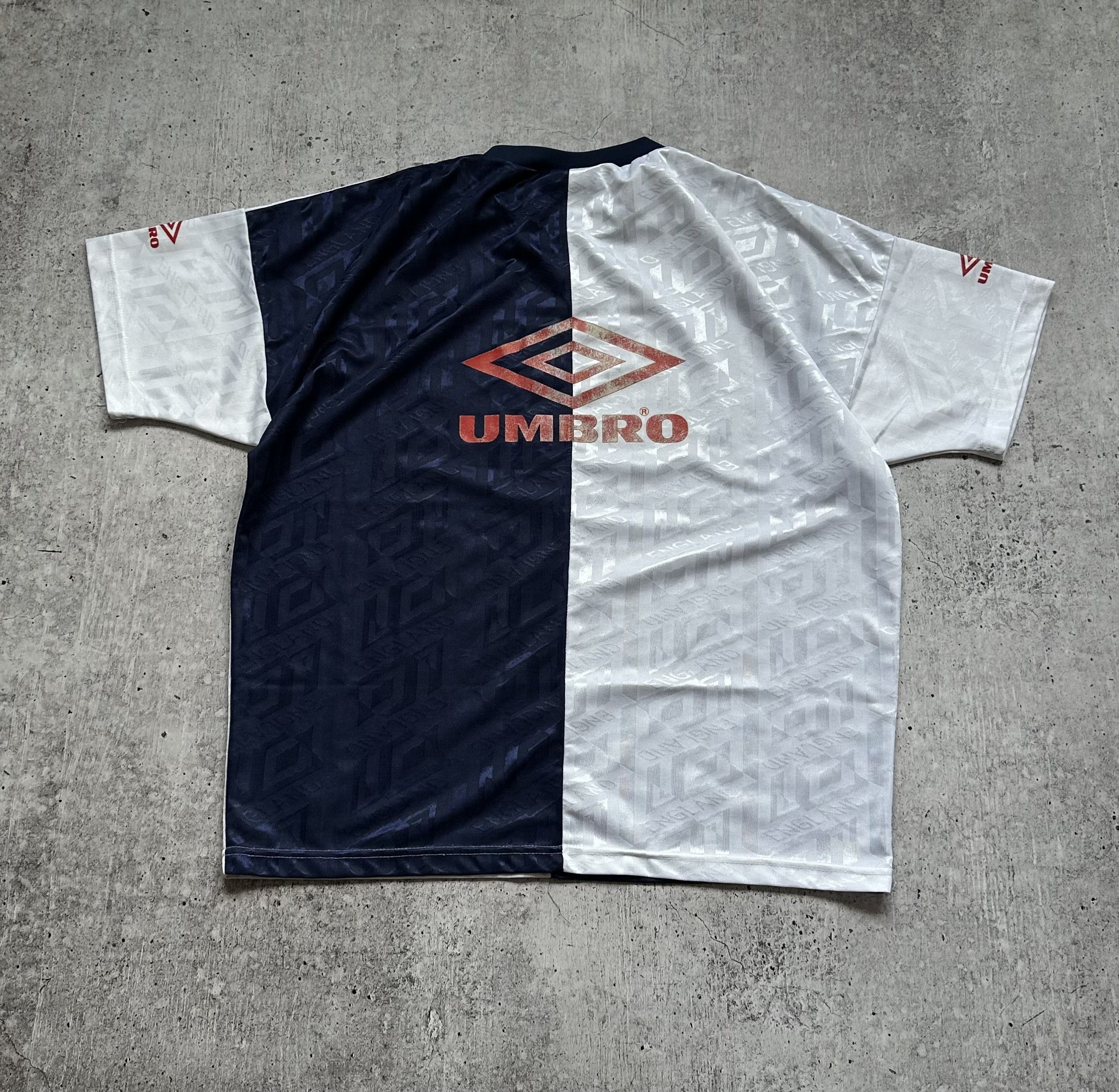 Umbro 90s Umbro England National Team Vintage Jersey Size US L / EU 52-54 / 3 - 14 Thumbnail
