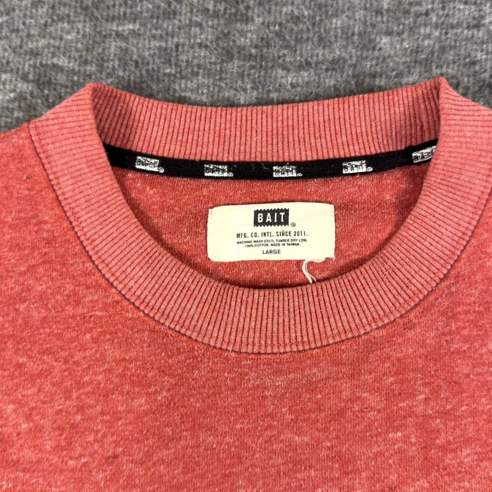 Logo 7 BAIT Sweatshirt Mens Large Red Heather Crewneck Fleece Embroidered B Logo Size US L / EU 52-54 / 3 - 2 Thumbnail