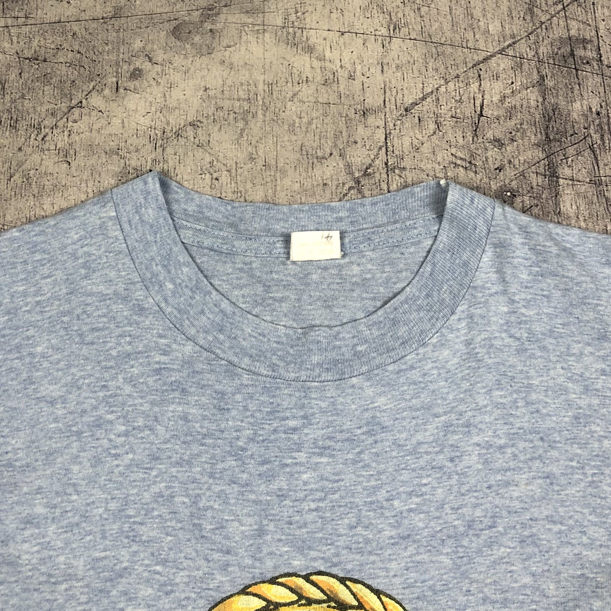 Versace Vintage 90s Gianni Versace Profumi Lion Baroque Rare Tee Size US L / EU 52-54 / 3 - 4 Thumbnail