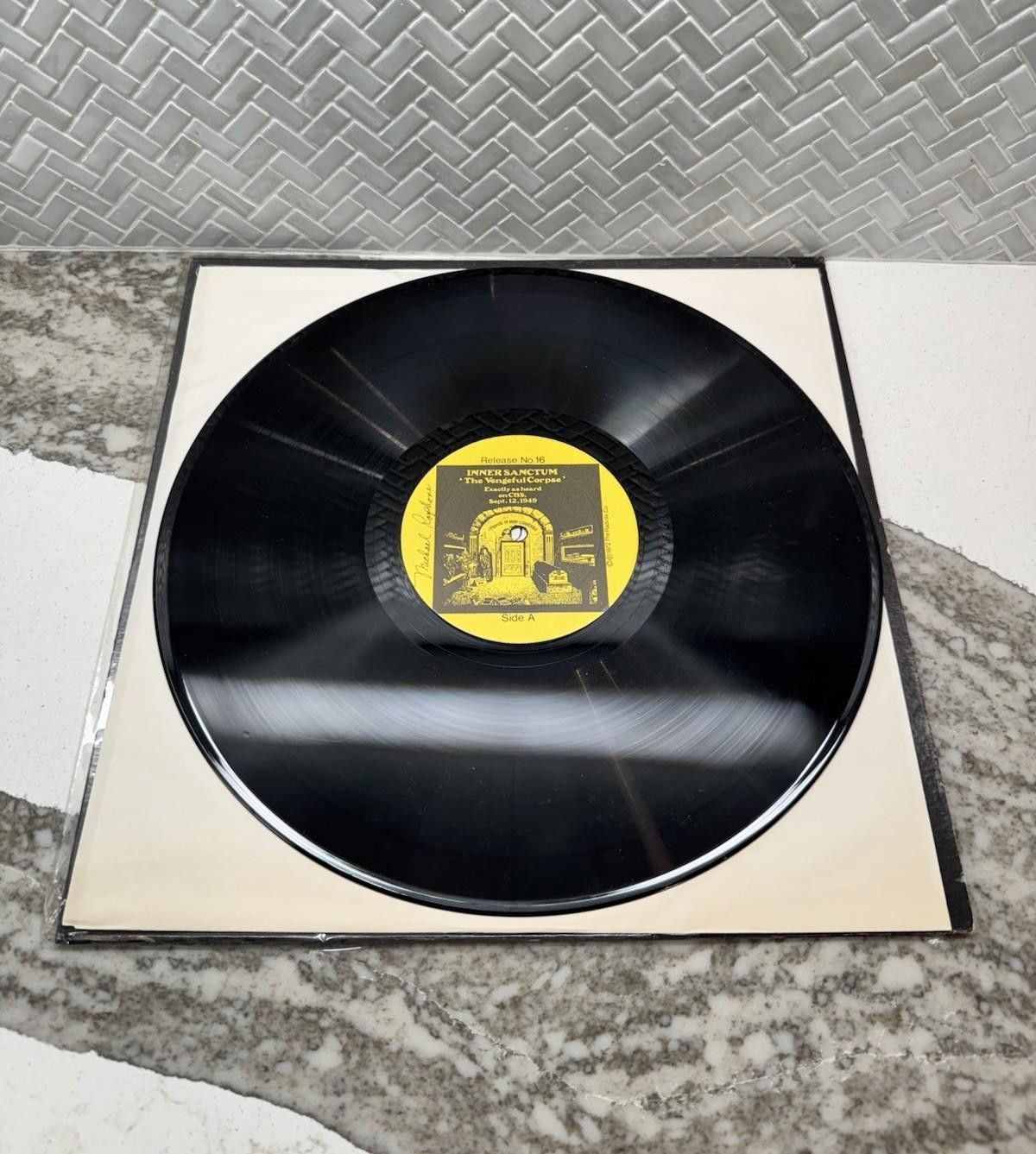 Designer Radiola 1972 Limited Pressing /1000 Inner Sanctum The Size ONE SIZE - 3 Thumbnail
