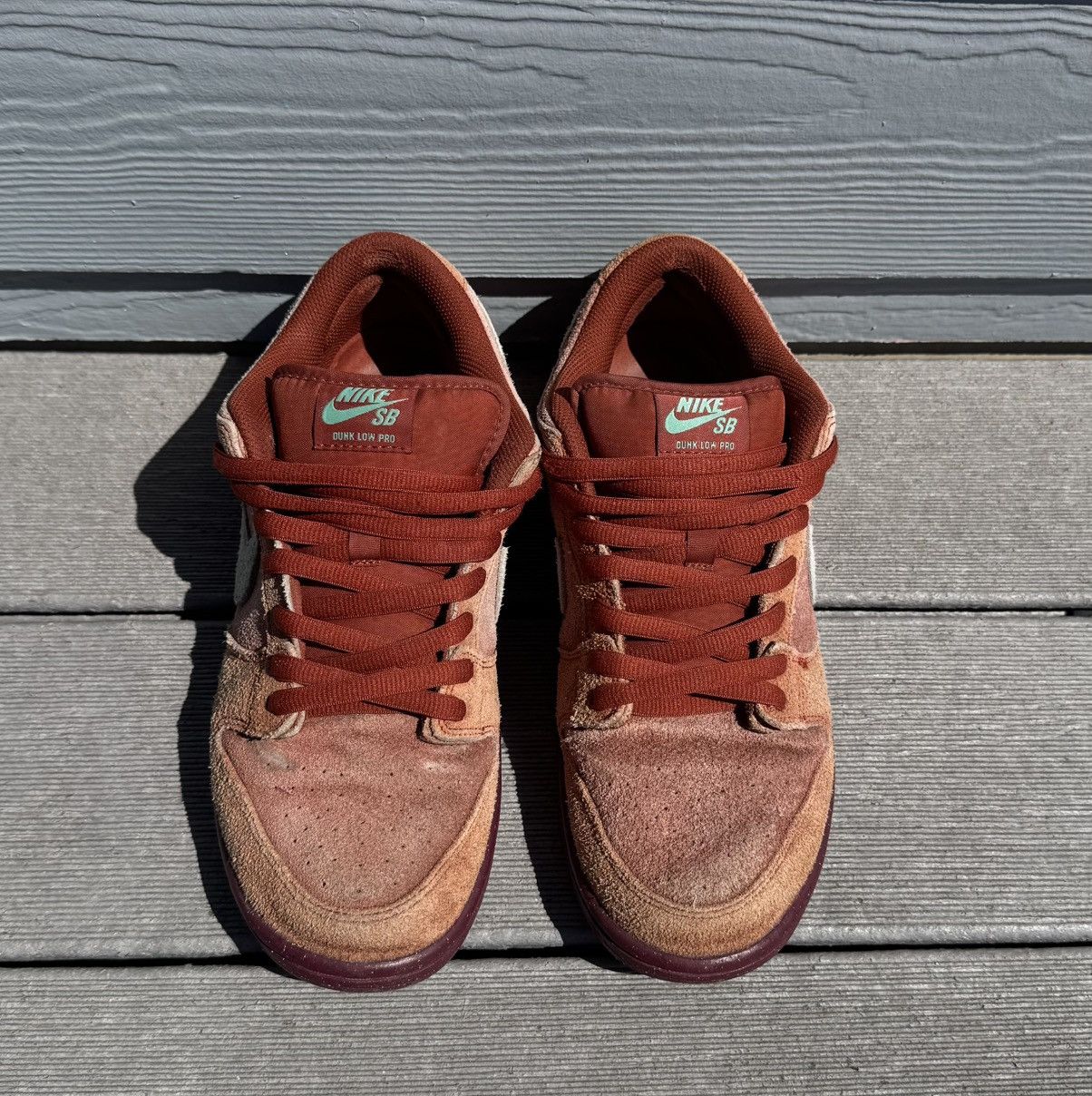 Nike SB Nike Dunk Low SB Mystic Red Size US 9.5 / EU 42-43 - 2 Thumbnail