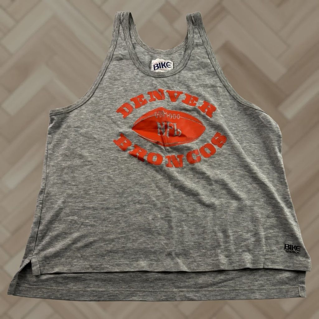 Vintage VINTAGE Bike Athletic Denver Broncos Sleeveless Tank Shirt Men 2XL Gray USA Size US XXL / EU 58 / 5 - 1 Thumbnail