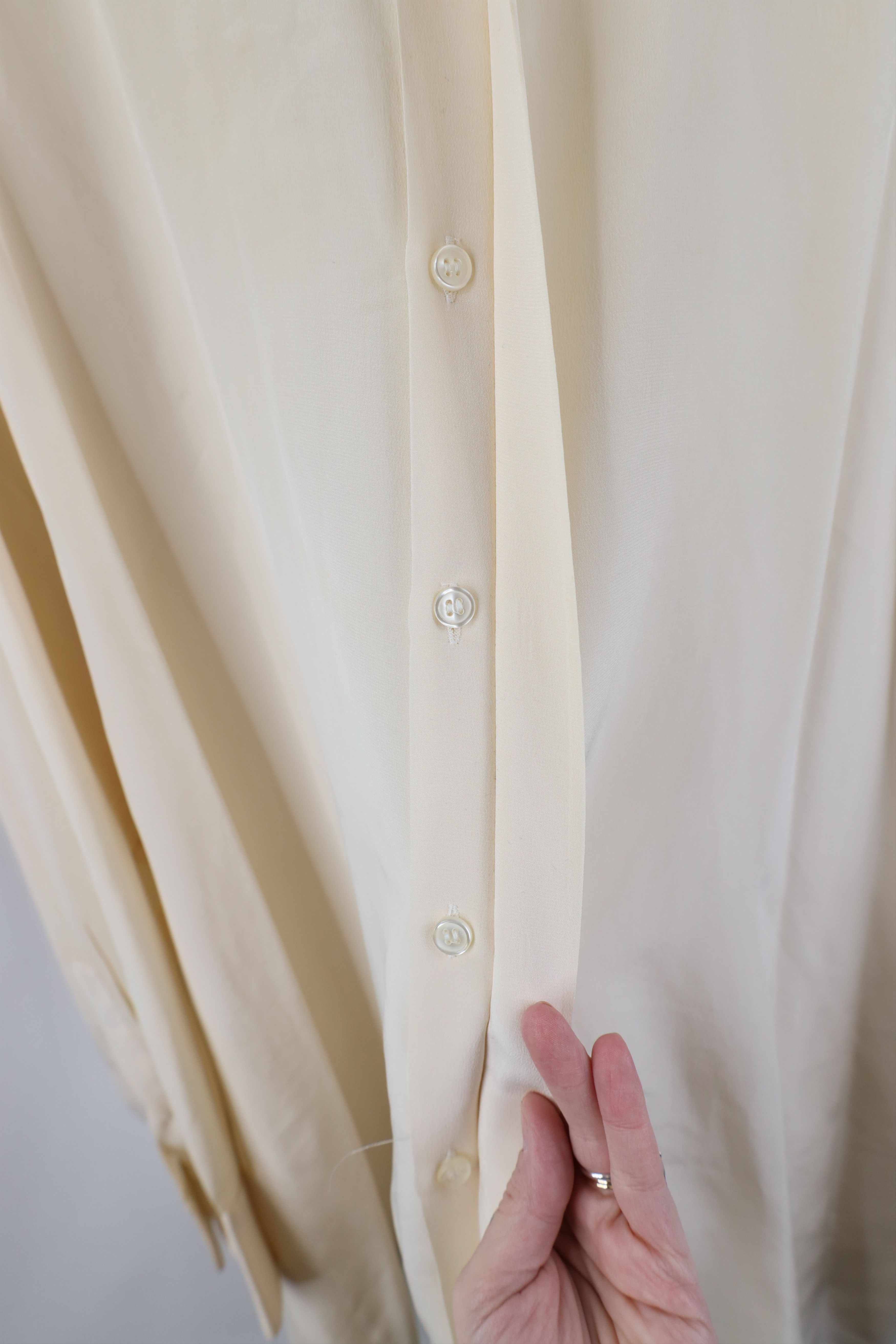 Vintage Vintage 90s Streetwear Sheer Silk Band Collar Button Shirt Size US XL / EU 56 / 4 - 10 Thumbnail