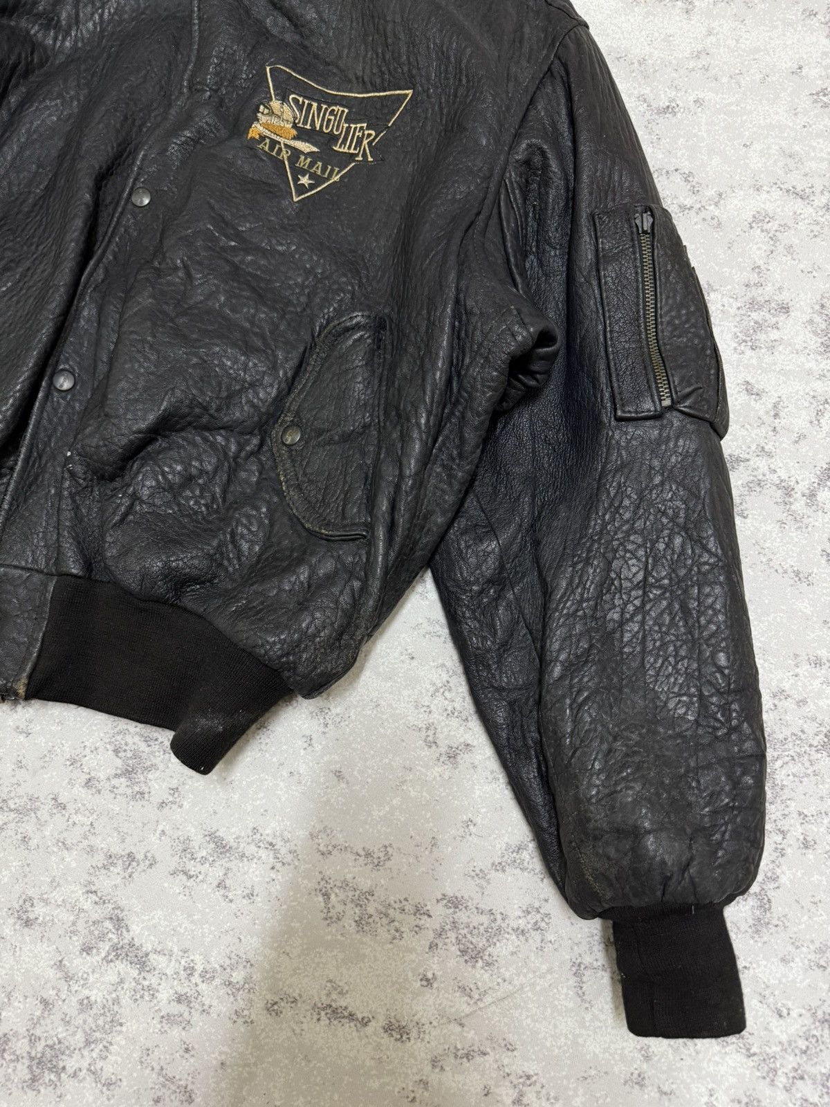 Genuine Leather Vintage 80s SINGULIER AIR MAIL FLIGHT BOMBER JACKET LEATHER Size US XL / EU 56 / 4 - 5 Thumbnail