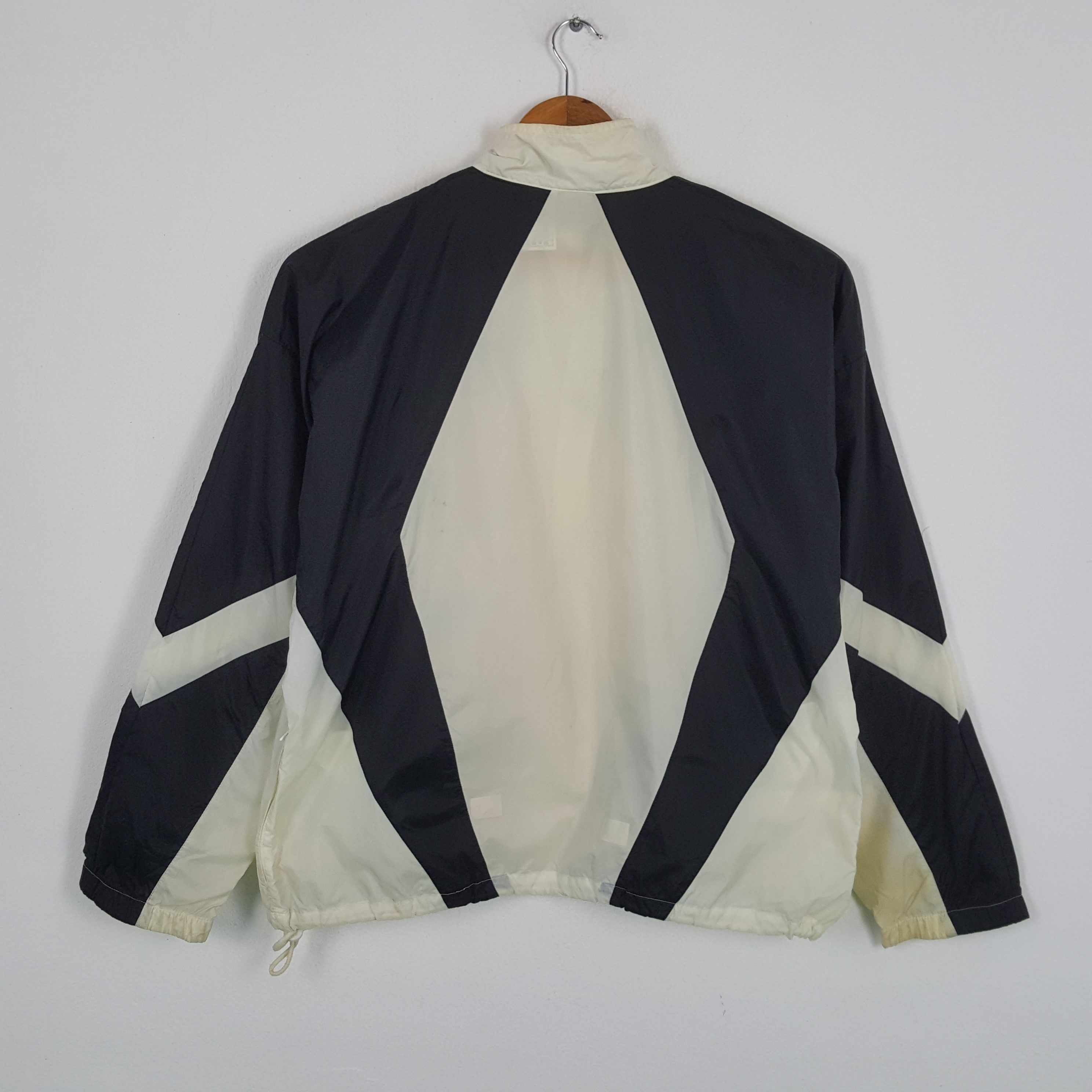 Nike × Vintage Vintage NIKE American Sportswear Style Windbreaker Jacket Size US XXL / EU 58 / 5 - 3 Thumbnail
