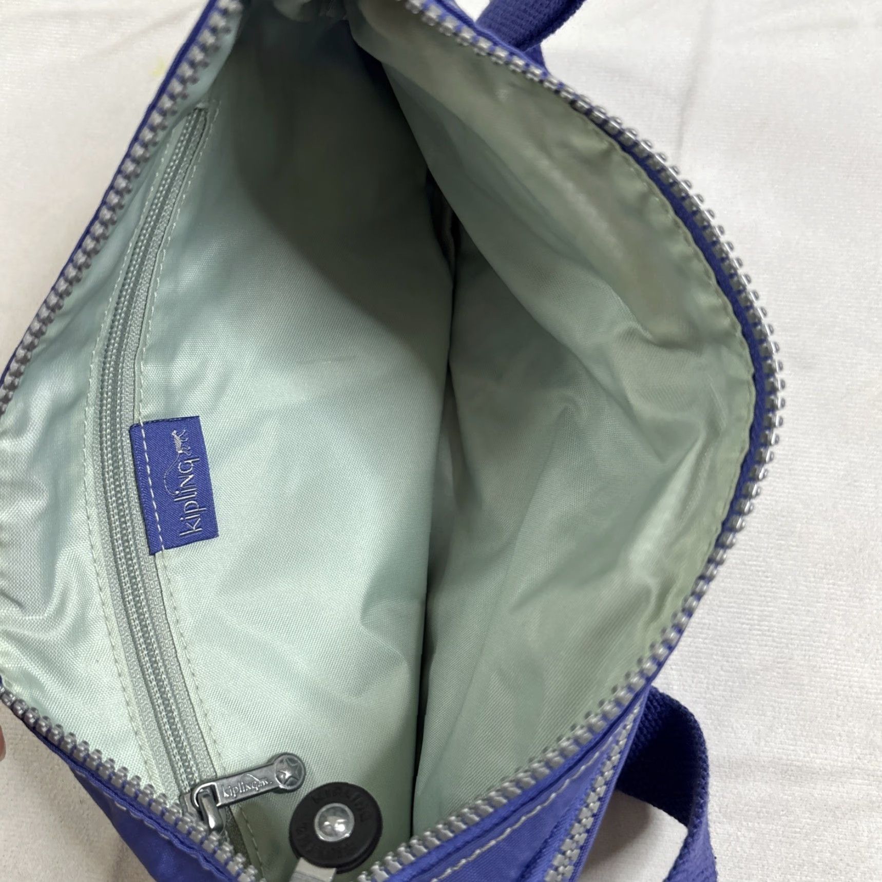 Vintage Kipling Blue Nylon Fanny Pack/Belt Bag Multi Pocket Travel Everyday Purse Crossbody Women's Medium Blue Nylon Bag Black/Gray Lining Pockets Size ONE SIZE - 7 Thumbnail