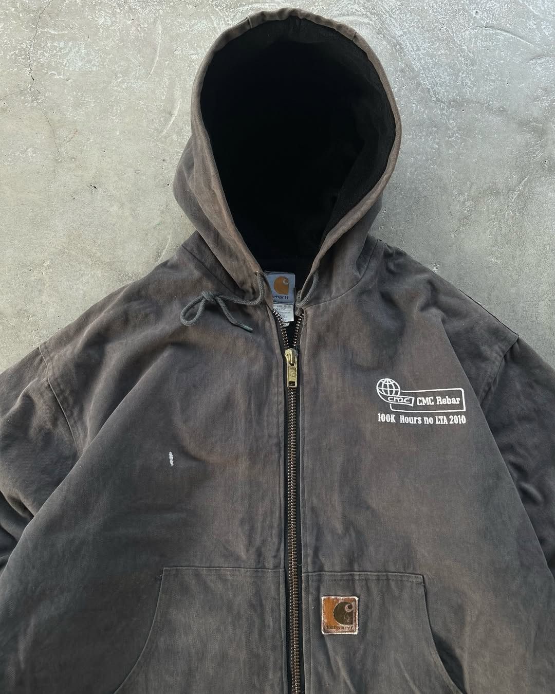 Carhartt × Vintage 90's Carhartt J130 QVL Embroiderd Work Active Denim Jacket Size US XL / EU 56 / 4 - 3 Thumbnail