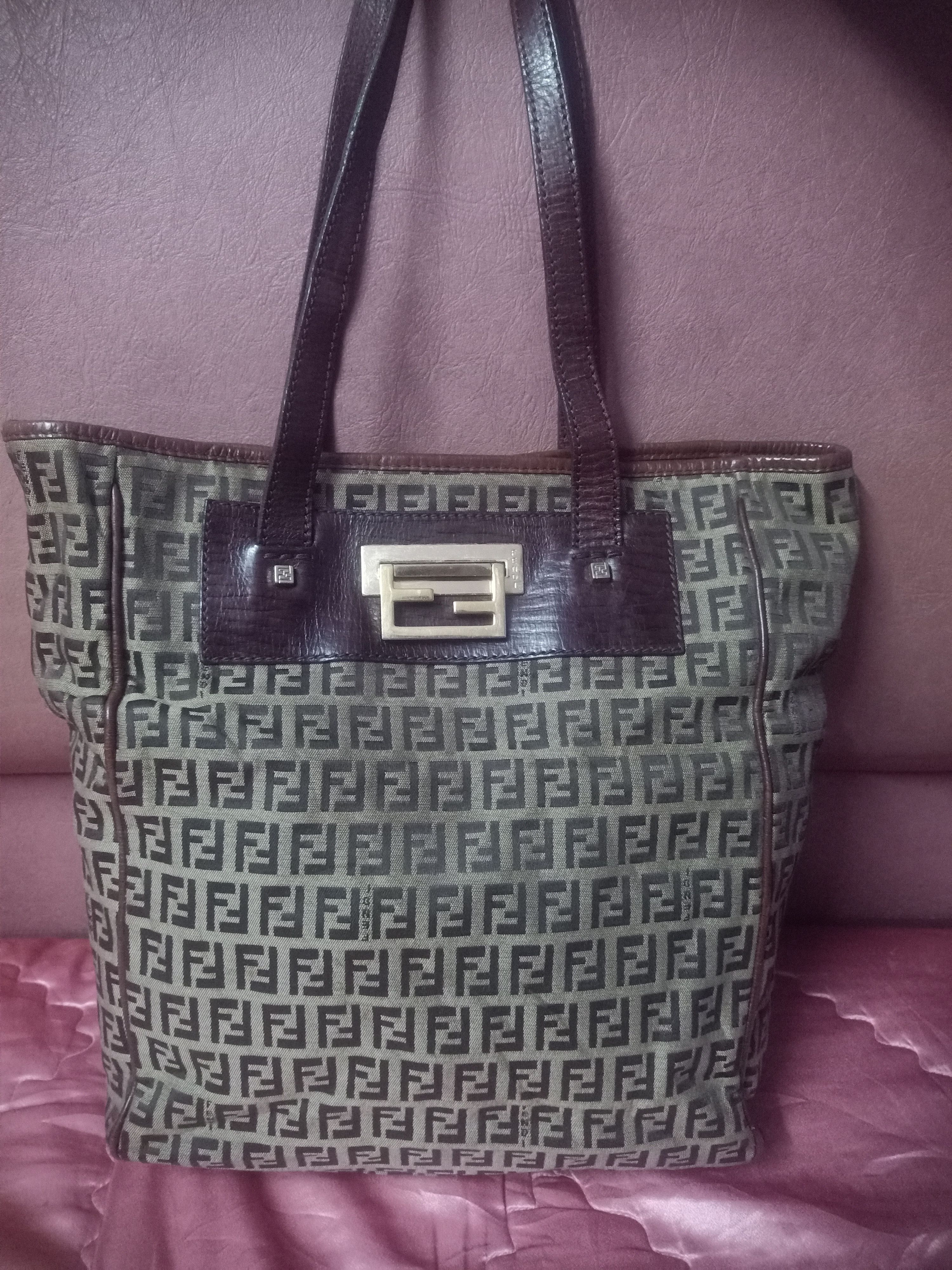 Fendi Authentic Fendi Tote Bag Size ONE SIZE - 1 Thumbnail