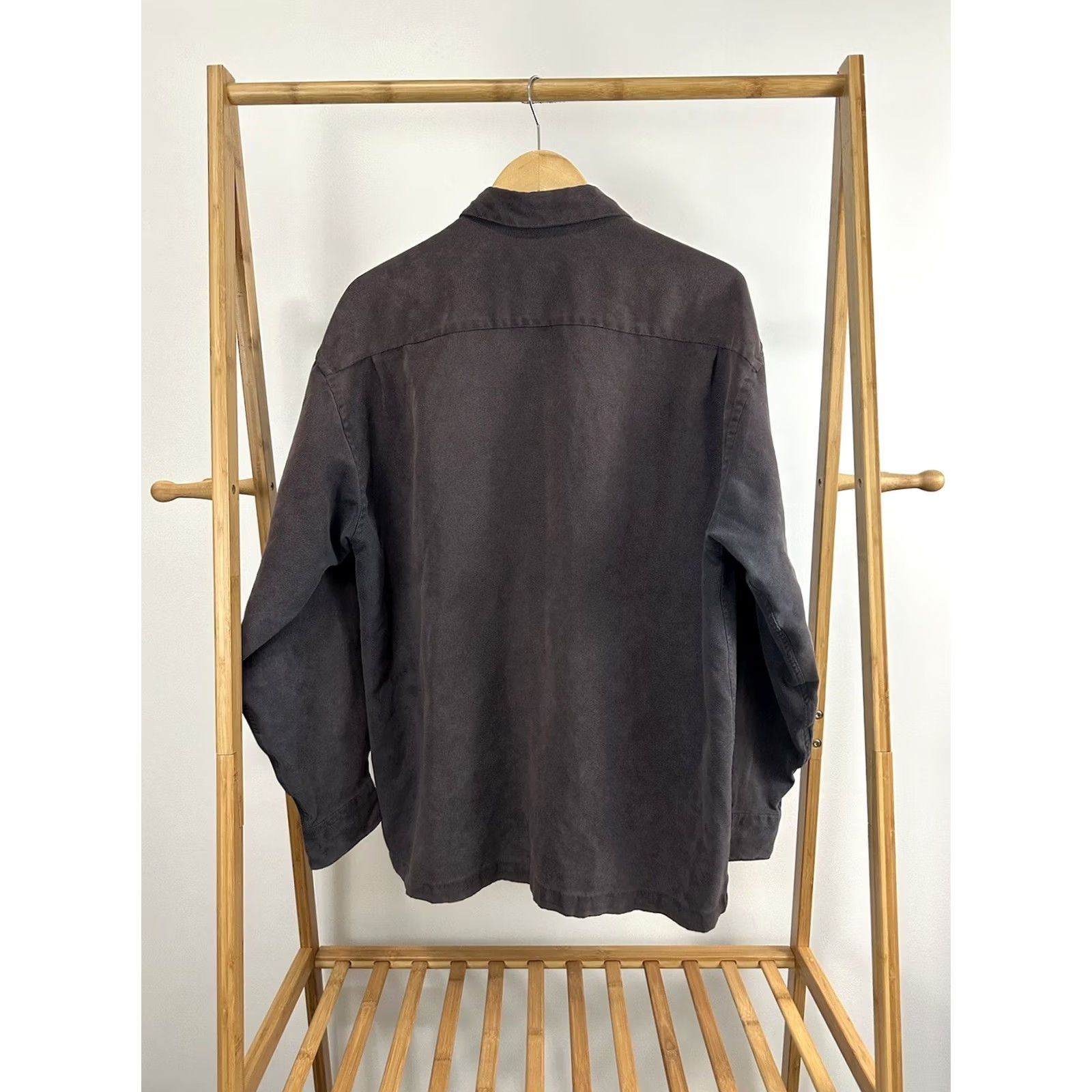 Van Heusen VTG Van Heusen Button-Up Shirt L Charcoal Long Sleeve Fading Wear Suede Leather 80s 90s Mens Size US L / EU 52-54 / 3 - 2 Thumbnail