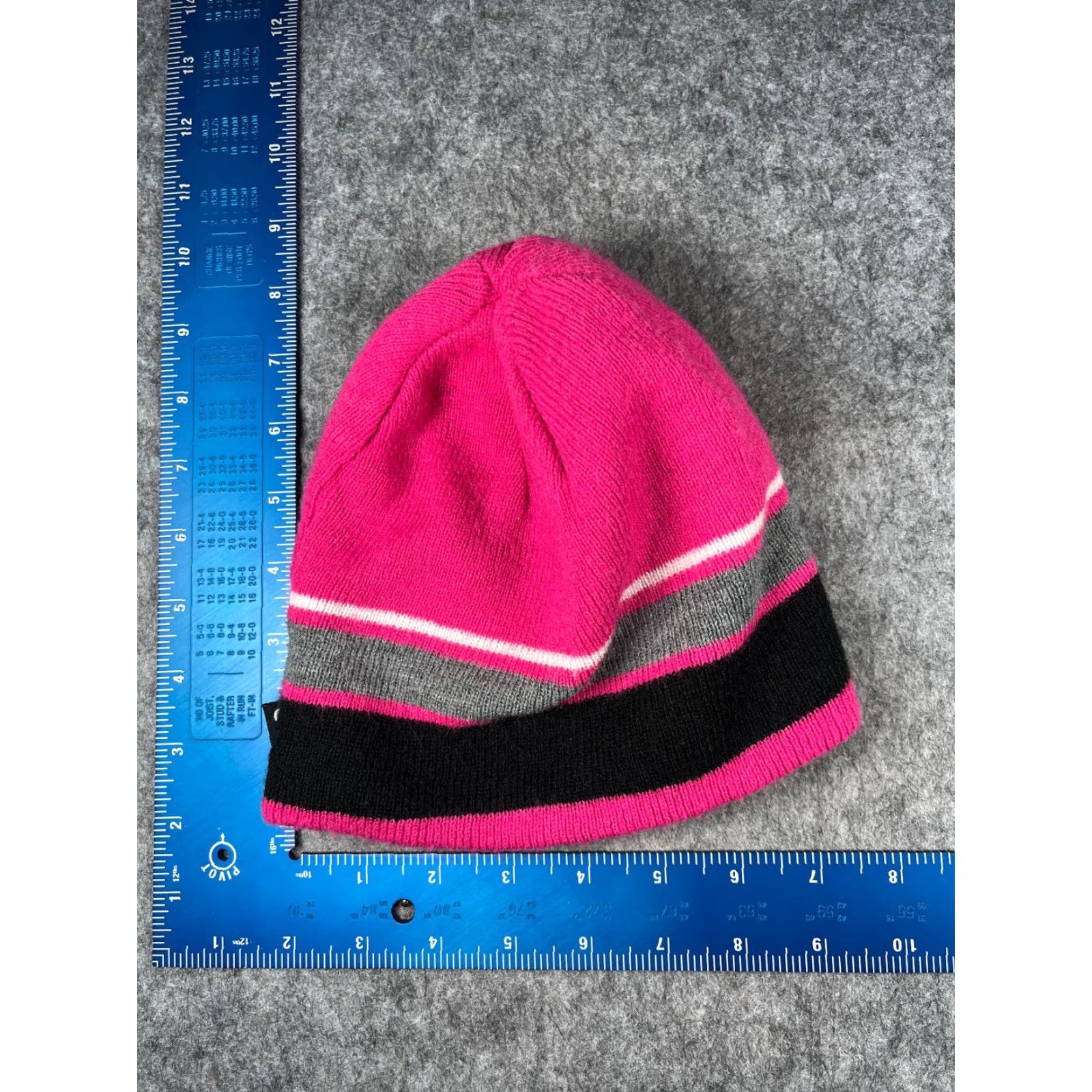 Vintage Gerry Beanie Toque Adult One Size Pink Gray Stripe Knit Acrylic Blend Ski Camp Hat/Beanie Unisex Adults Winter Outdoor Casual Travel Mens Womens Size ONE SIZE - 4 Thumbnail