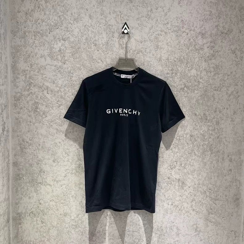 Givenchy Givenchy Black Destroyed Letter Short Sleeve / XS Size Size US XS / EU 42 / 0 - 1 Thumbnail