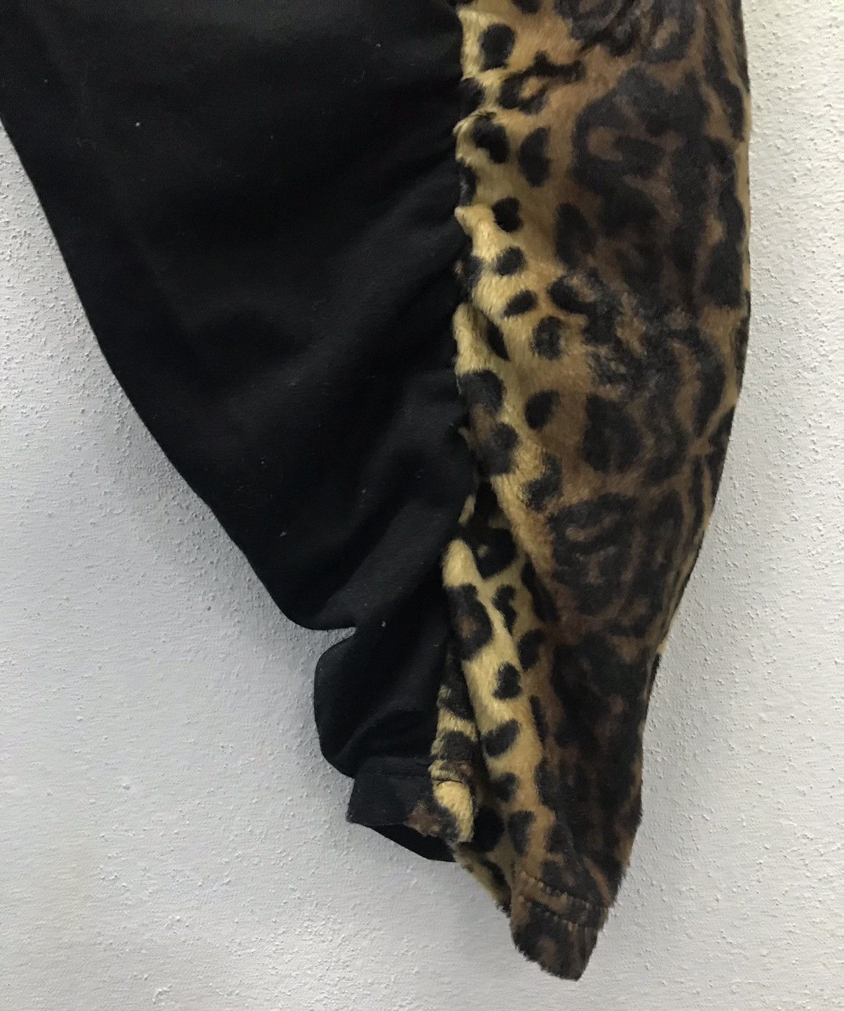 Japanese Brand × Vintage Vintage Leorpard Pattern Pants Size US 27 - 9 Thumbnail