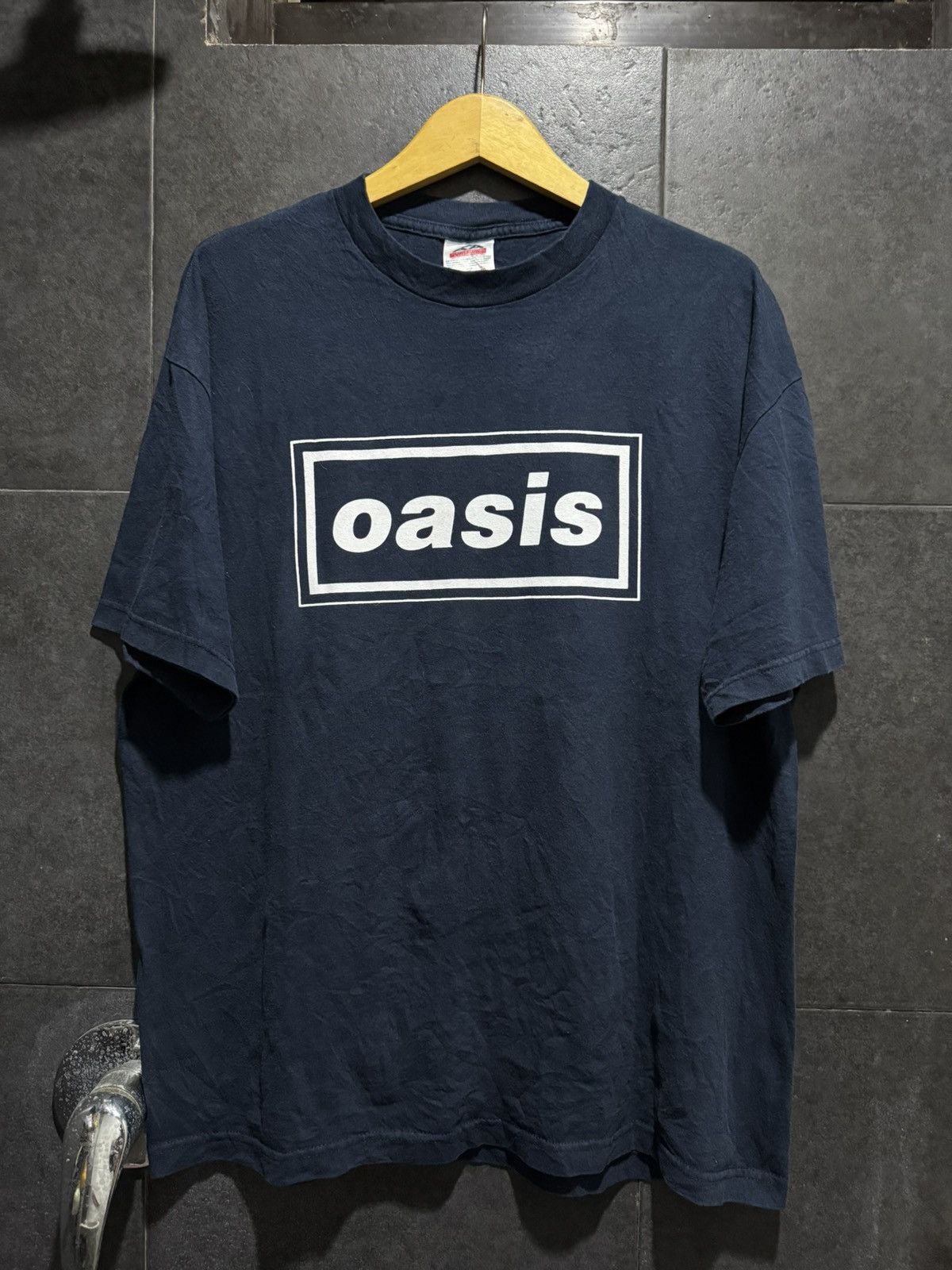 Other Vintage 90s Oasis Band Tshirt Size US XL / EU 56 / 4 - 1 Thumbnail