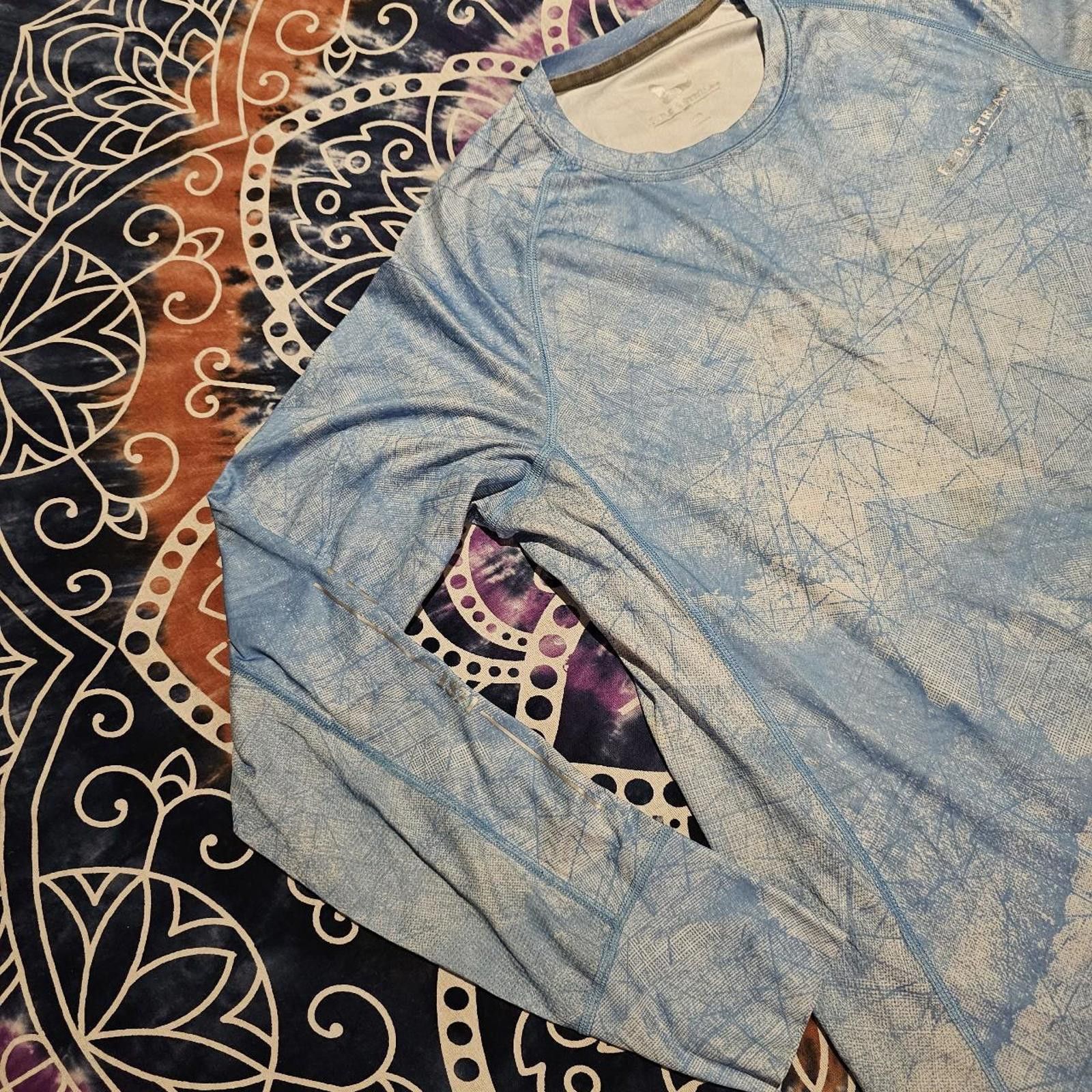 Designer Men's White and Blue Shirt by Field and Stream Size US M / EU 48-50 / 2 - 3 Thumbnail