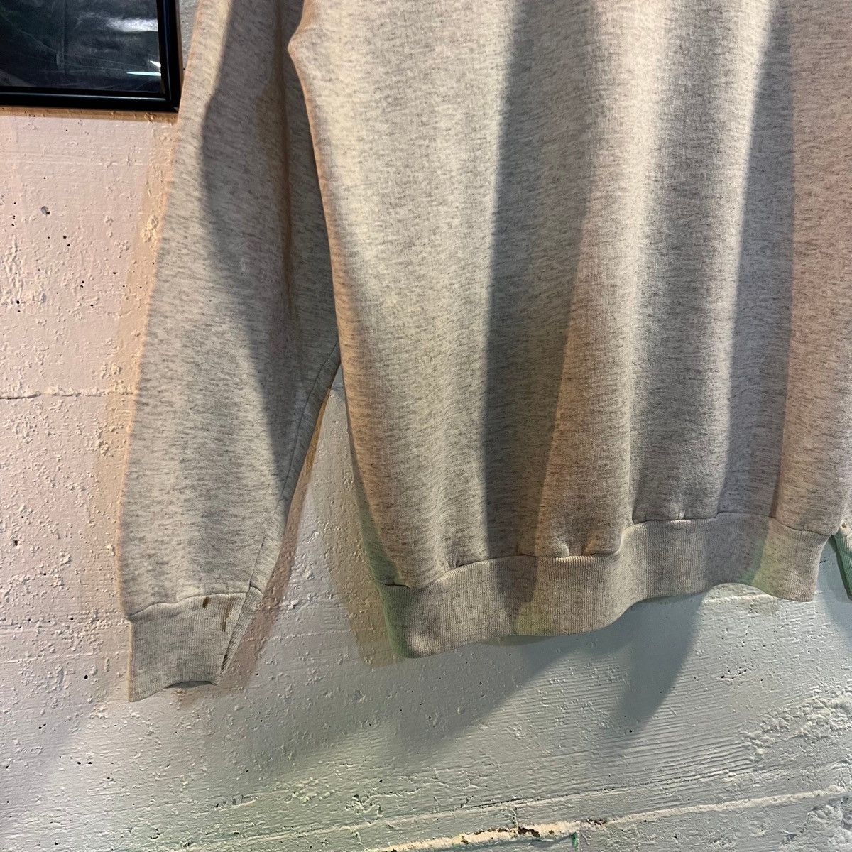 Vintage Vintage Distressed Embroidered Dive Utila Honduras Crewneck Size US S / EU 44-46 / 1 - 7 Thumbnail