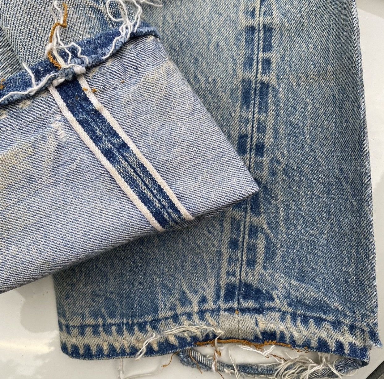 Levi's VINTAGE DISTRESSED LEVIS SELVEDGE Size US 31 - 9 Thumbnail