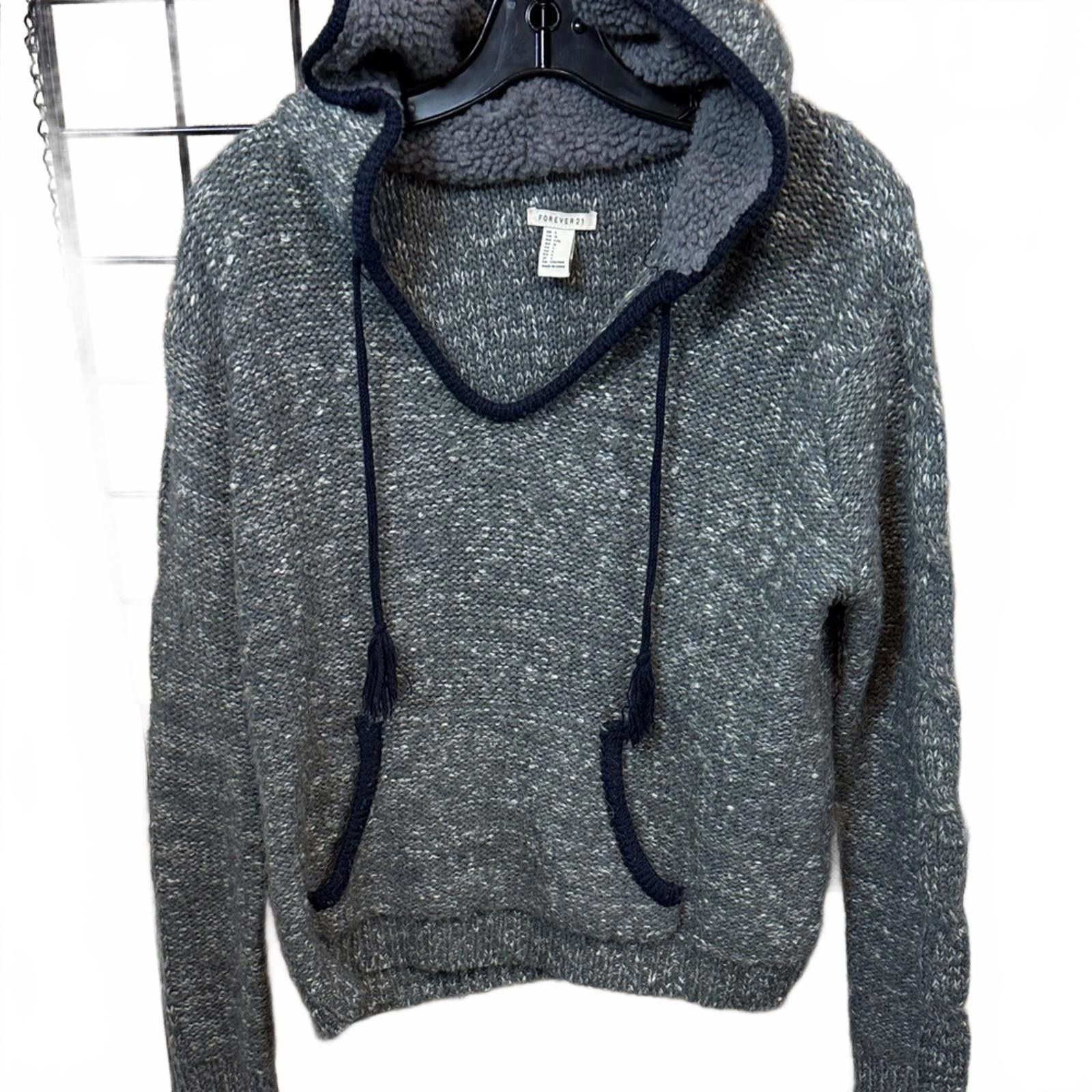 Forever 21 Cozy Gray Hooded Sweatshirt Size L / US 10 / IT 46 - 1 Preview