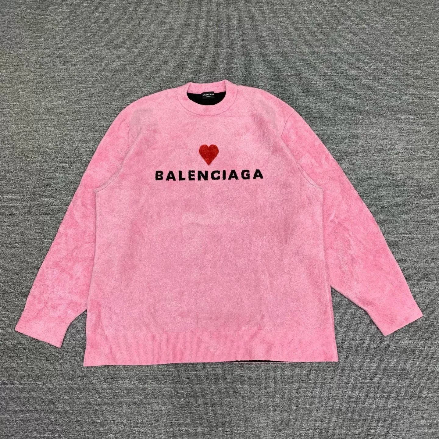Balenciaga Balenciaga Pink Heart Sweater M Size Size M / US 6-8 / IT 42-44 - 1 Thumbnail