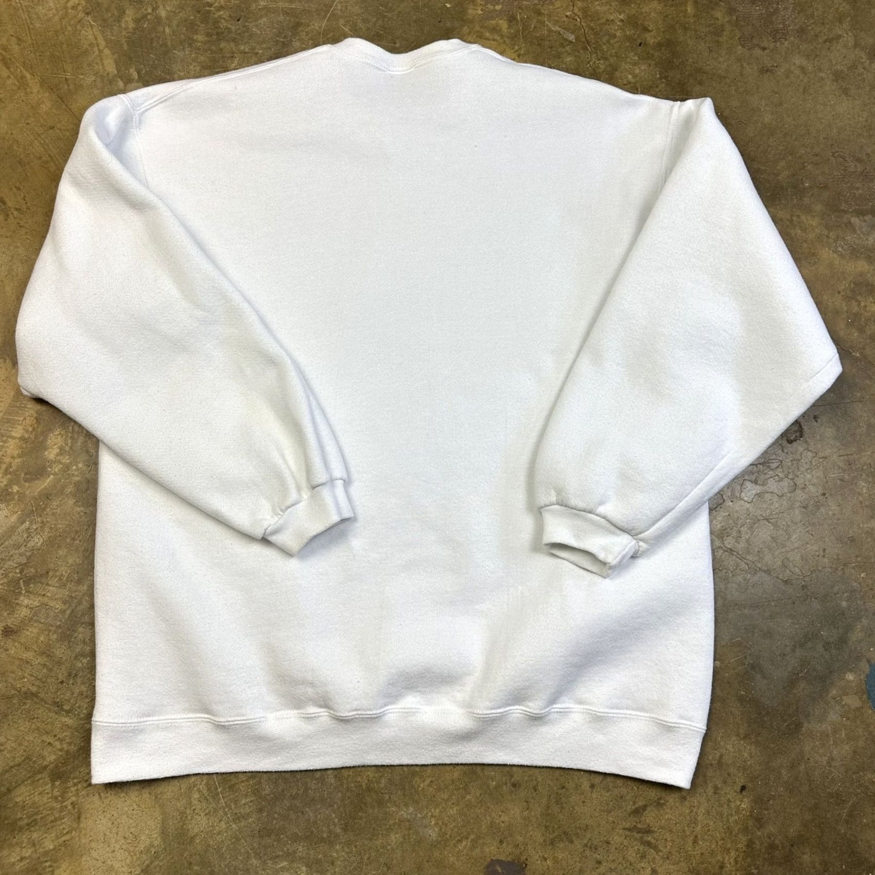 Russell Athletic VINTAGE Russell Athletic Sweatshirt White Blank Crewneck L Mens Size US L / EU 52-54 / 3 - 3 Thumbnail
