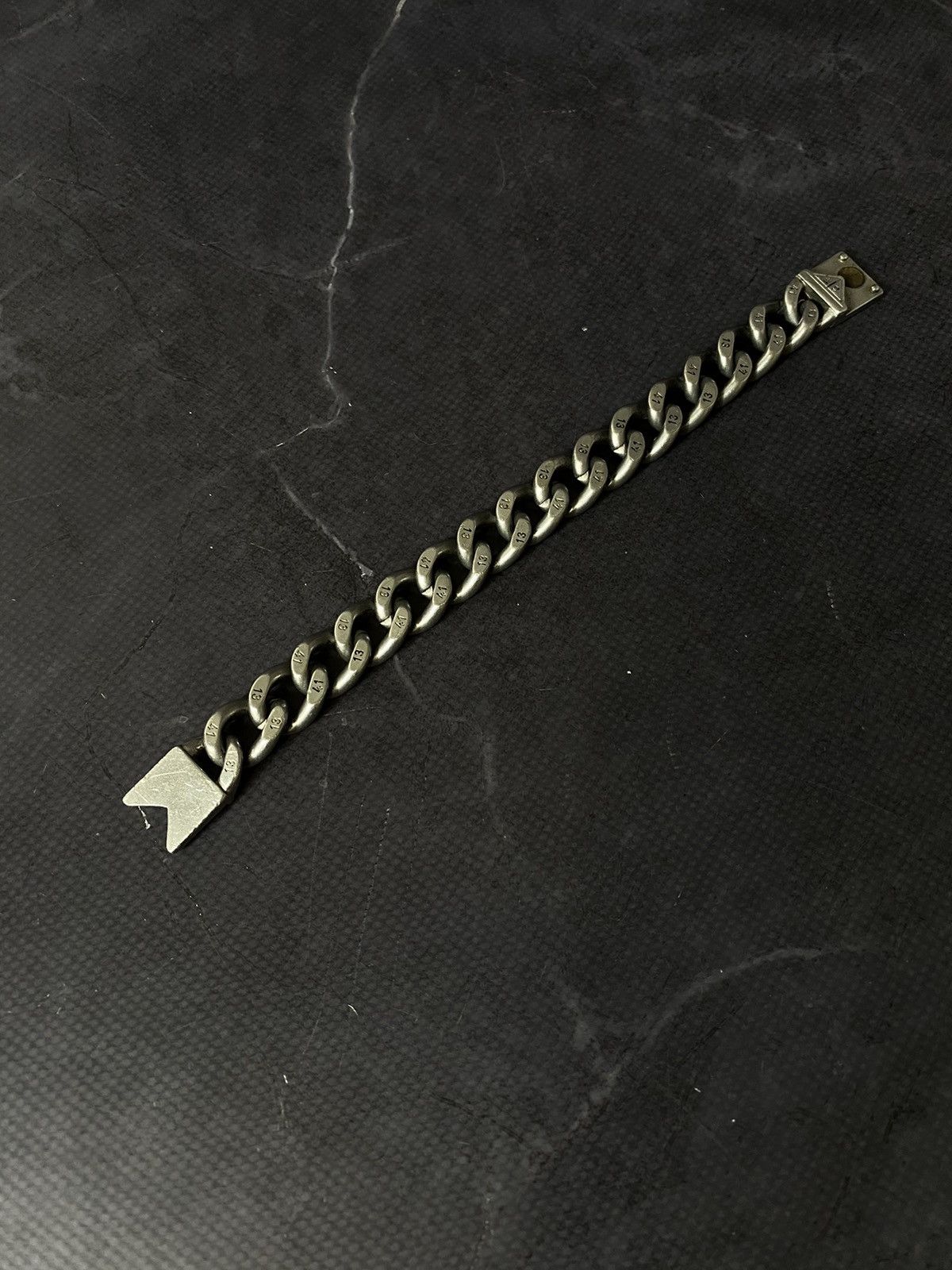 Japanese Brand Vintage Chunky Curb Chain Bracelet with Number 13 Size ONE SIZE - 1 Thumbnail
