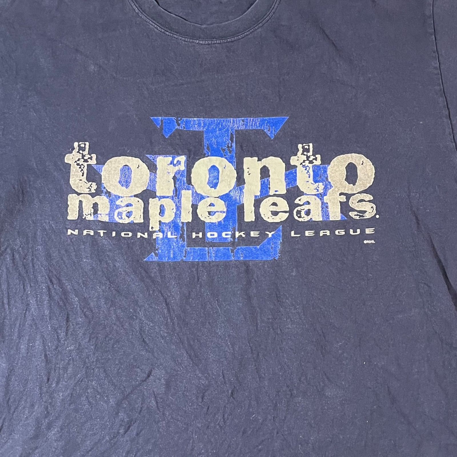 Vintage 2000’s Puma NHL Toronto Maple Leafs Graphic Tshirt L / XL Size US XL / EU 56 / 4 - 2 Thumbnail