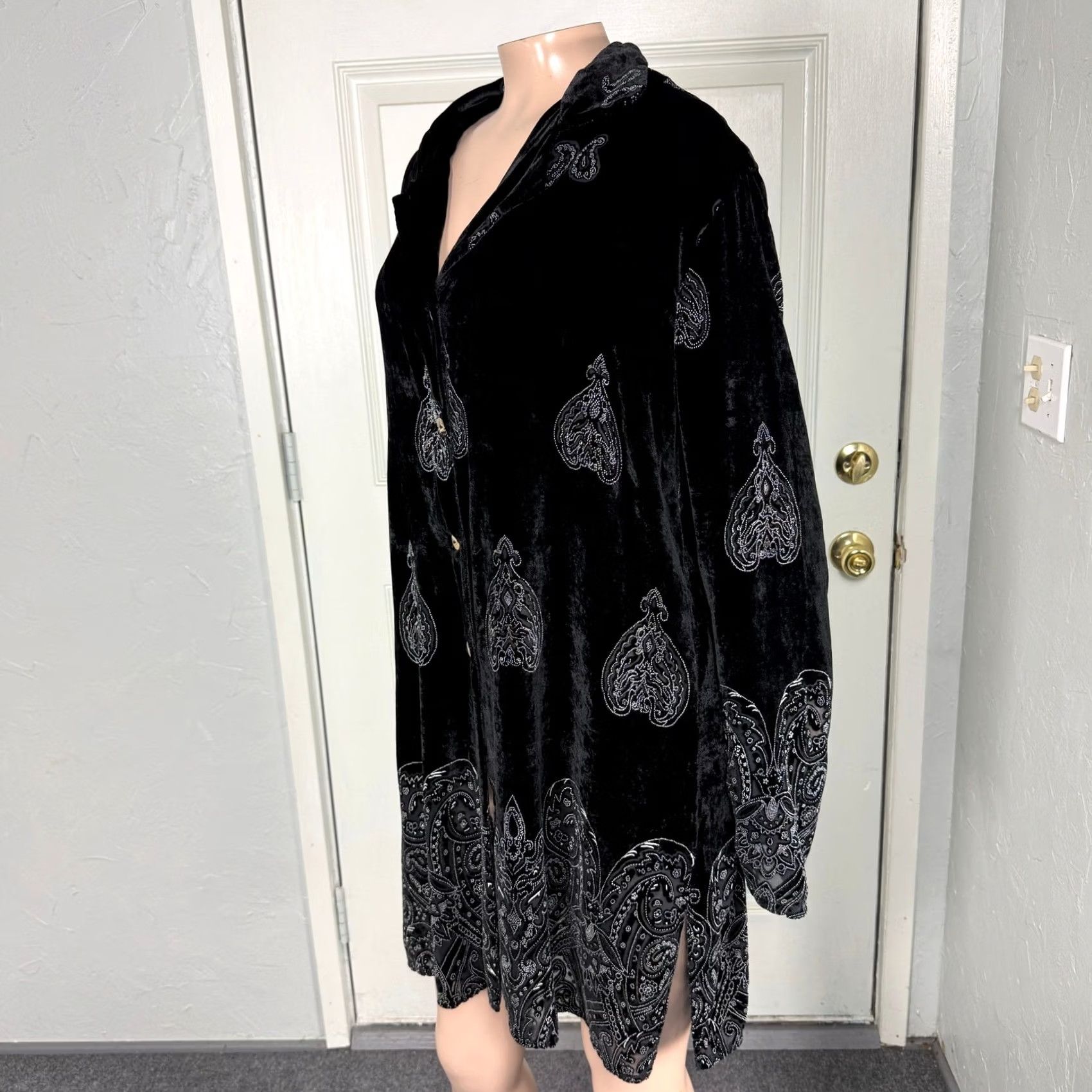 Velour CITRON Santa Monica Blouse L Rayon Silk Button Paisley Velour Black Womens Size L / US 10 / IT 46 - 3 Thumbnail