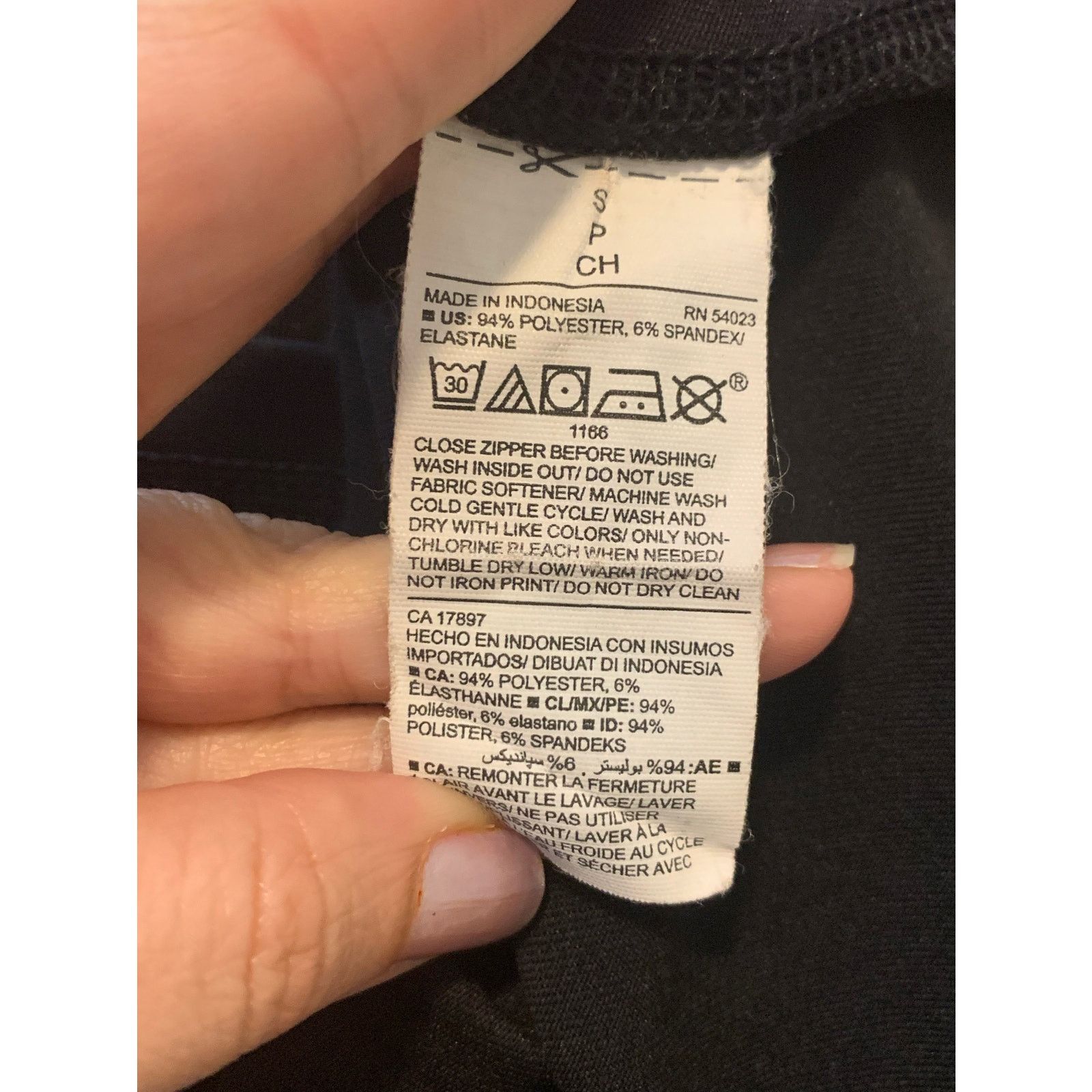 Old Navy Old Navy active black semi fitted track pullover size Small Size S / US 4 / IT 40 - 4 Thumbnail