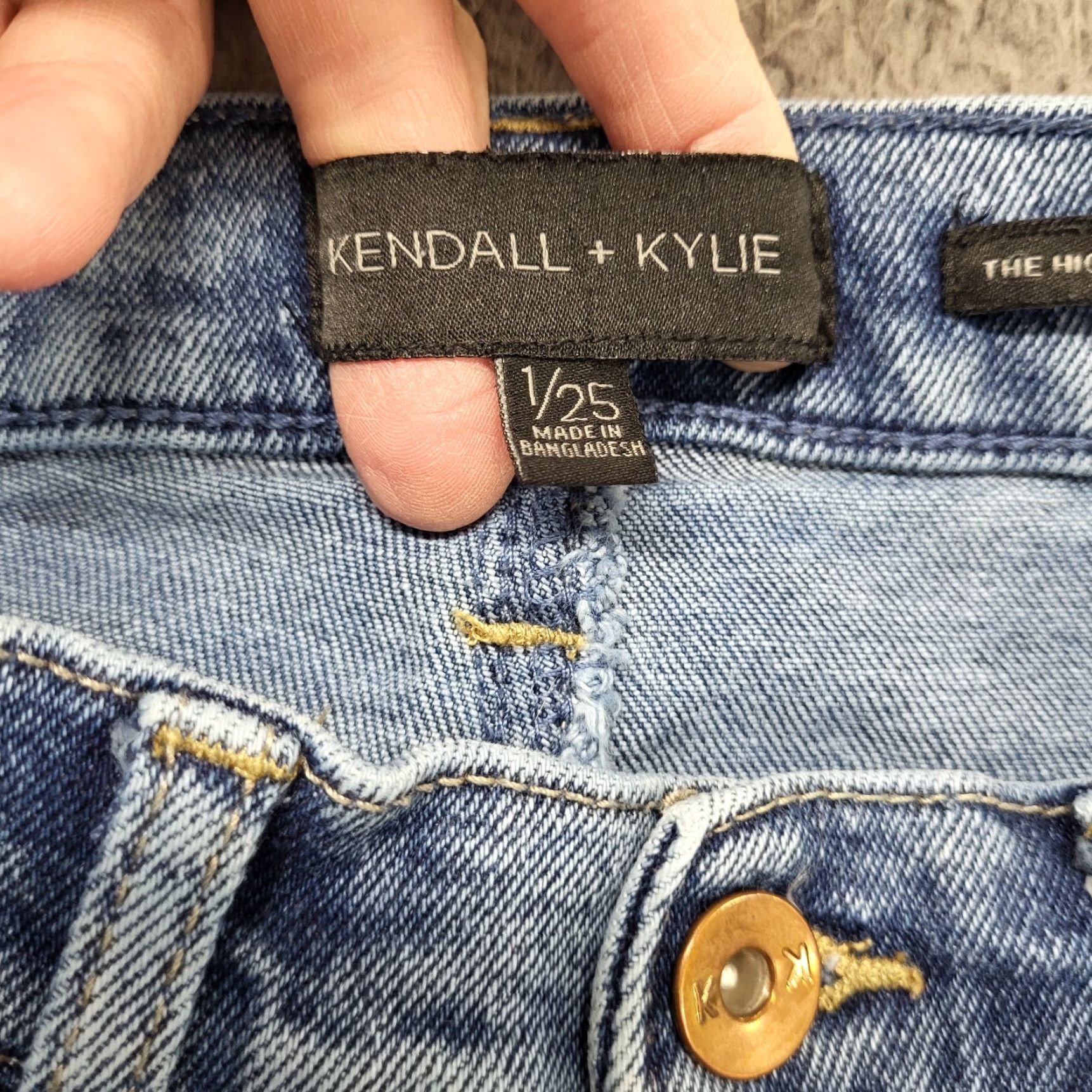 Vintage KENDALL + KYLIE Jeans The Icon High Rise Straight Distressed 1/25 Women's Denim Blue Distressed Jeans Hosiery? Size 42" / US 20 - 2 Thumbnail
