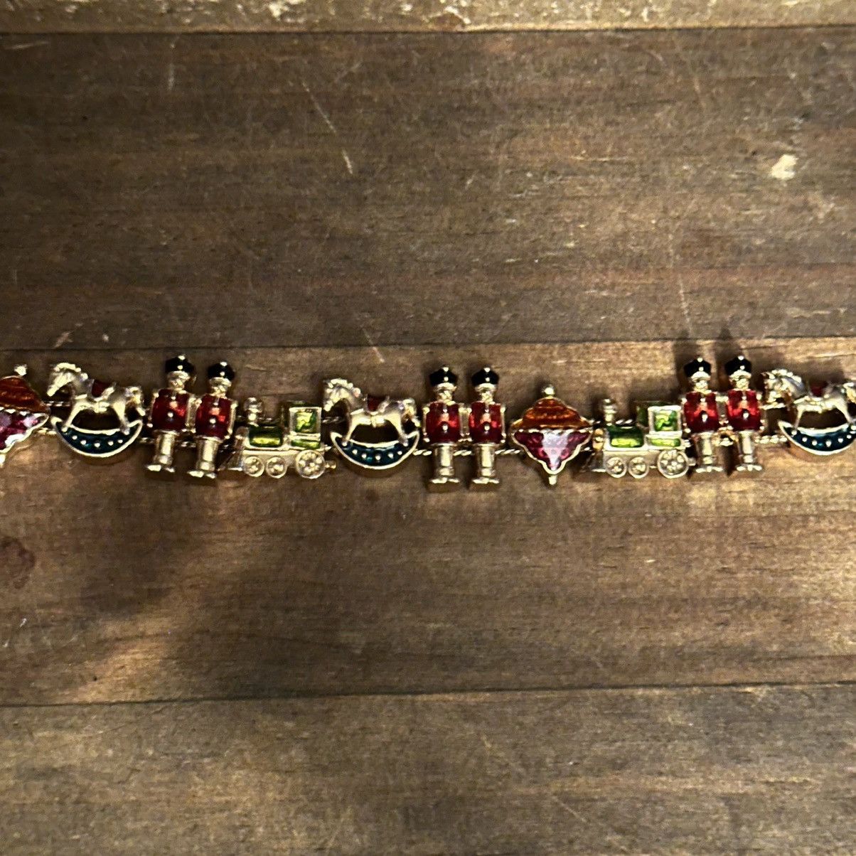 Other × Vintage Vintage Avon Christmas sliding charm bracelet Size ONE SIZE - 4 Thumbnail