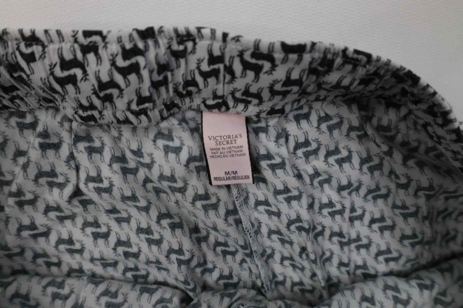 Victoria's Secret Vintage Y2K Victoria's Secret Reindeer Flannel Pants PJs Size 30" / US 8 / IT 44 - 6 Thumbnail