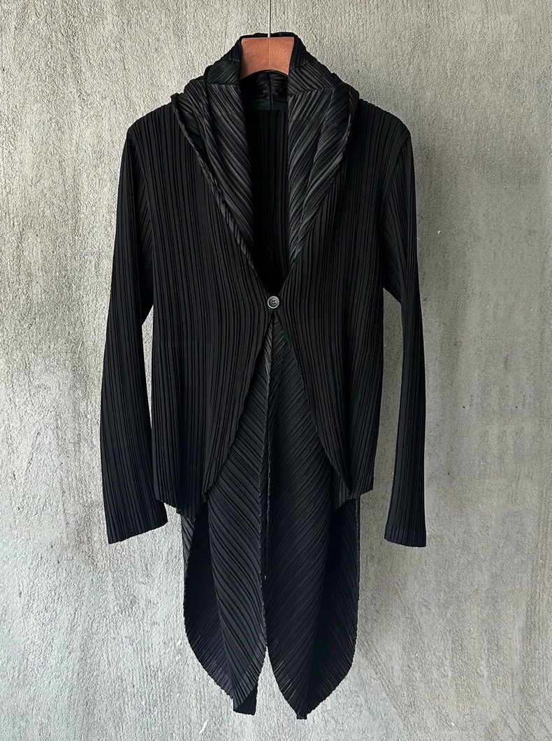 Issey Miyake Issey Miyake Shawl special-shaped pleated cardigan Size M / US 6-8 / IT 42-44 - 1 Thumbnail