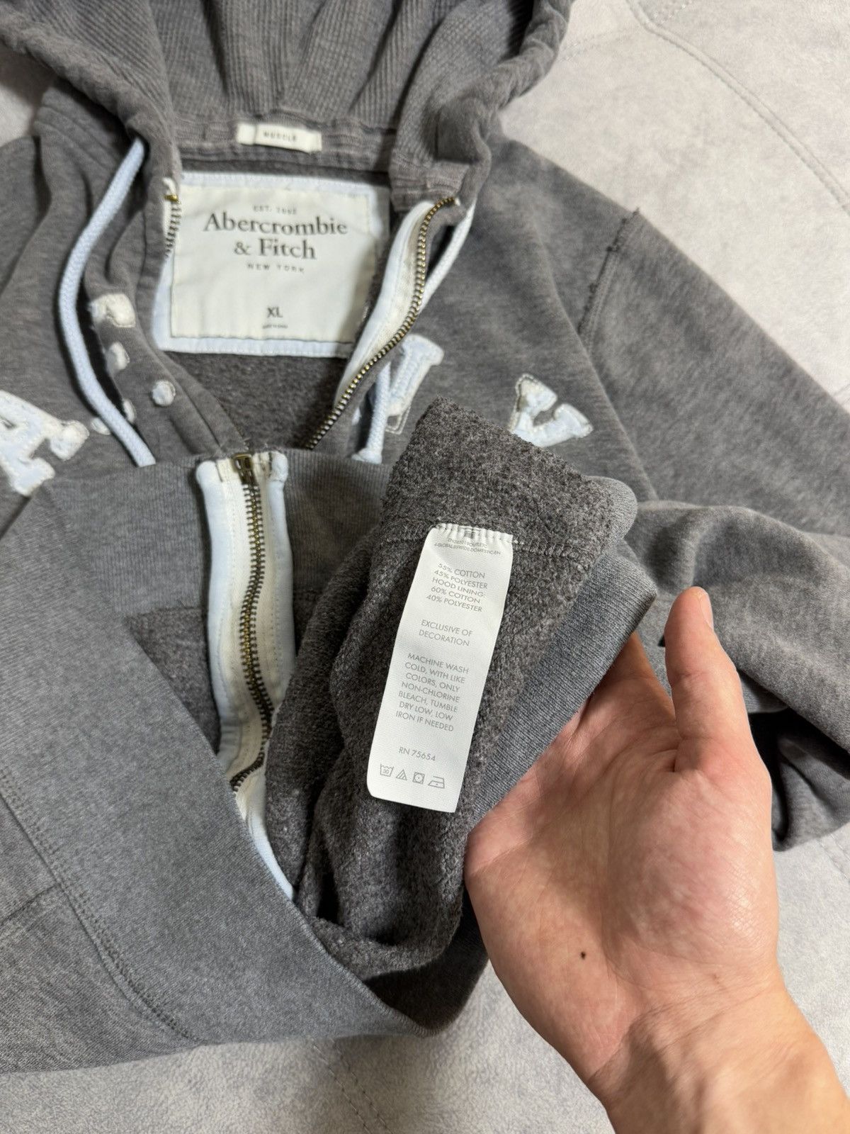 Abercrombie & Fitch × Vintage Vintage Abercrombie & Fitch Y2K distressed zip hoodie Size US XL / EU 56 / 4 - 8 Thumbnail