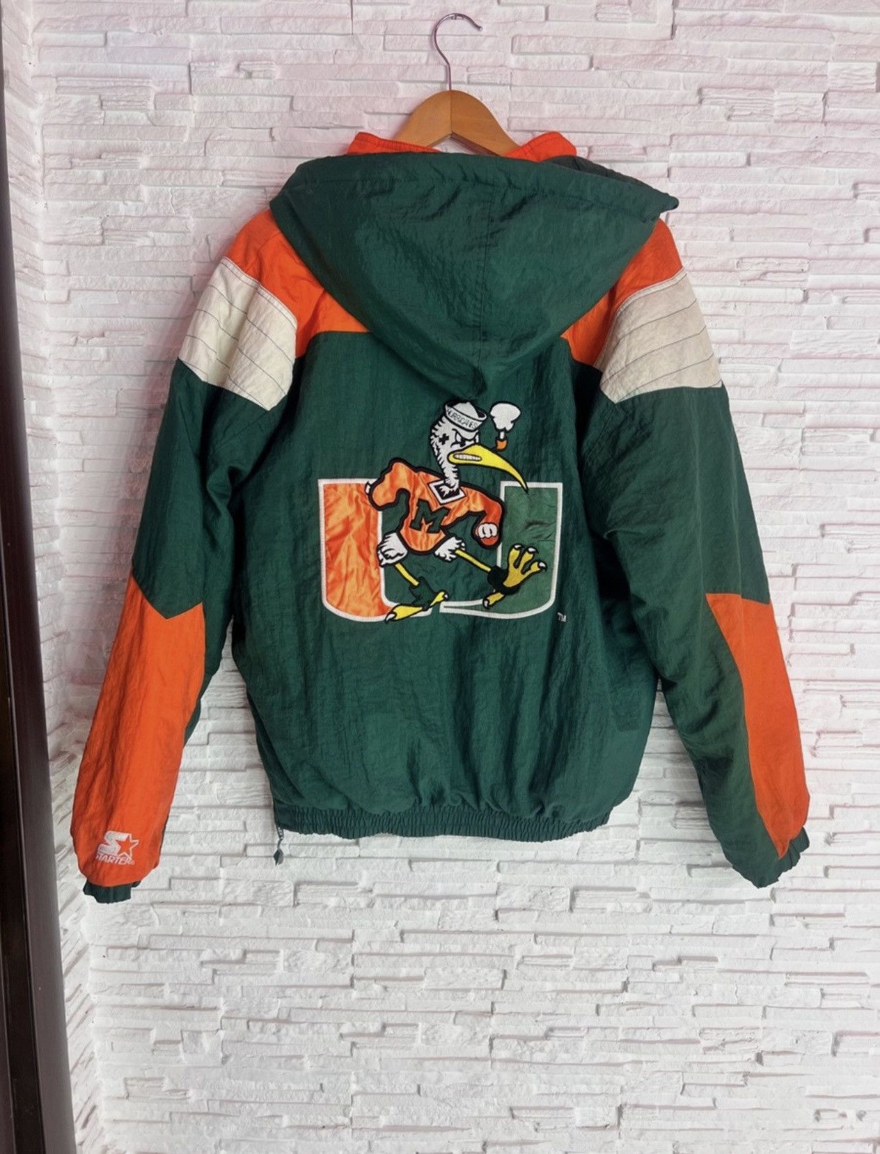 Starter Vintage Starter Miami Hurricanes Jacket – 90s – Size S Size US S / EU 44-46 / 1 - 1 Thumbnail