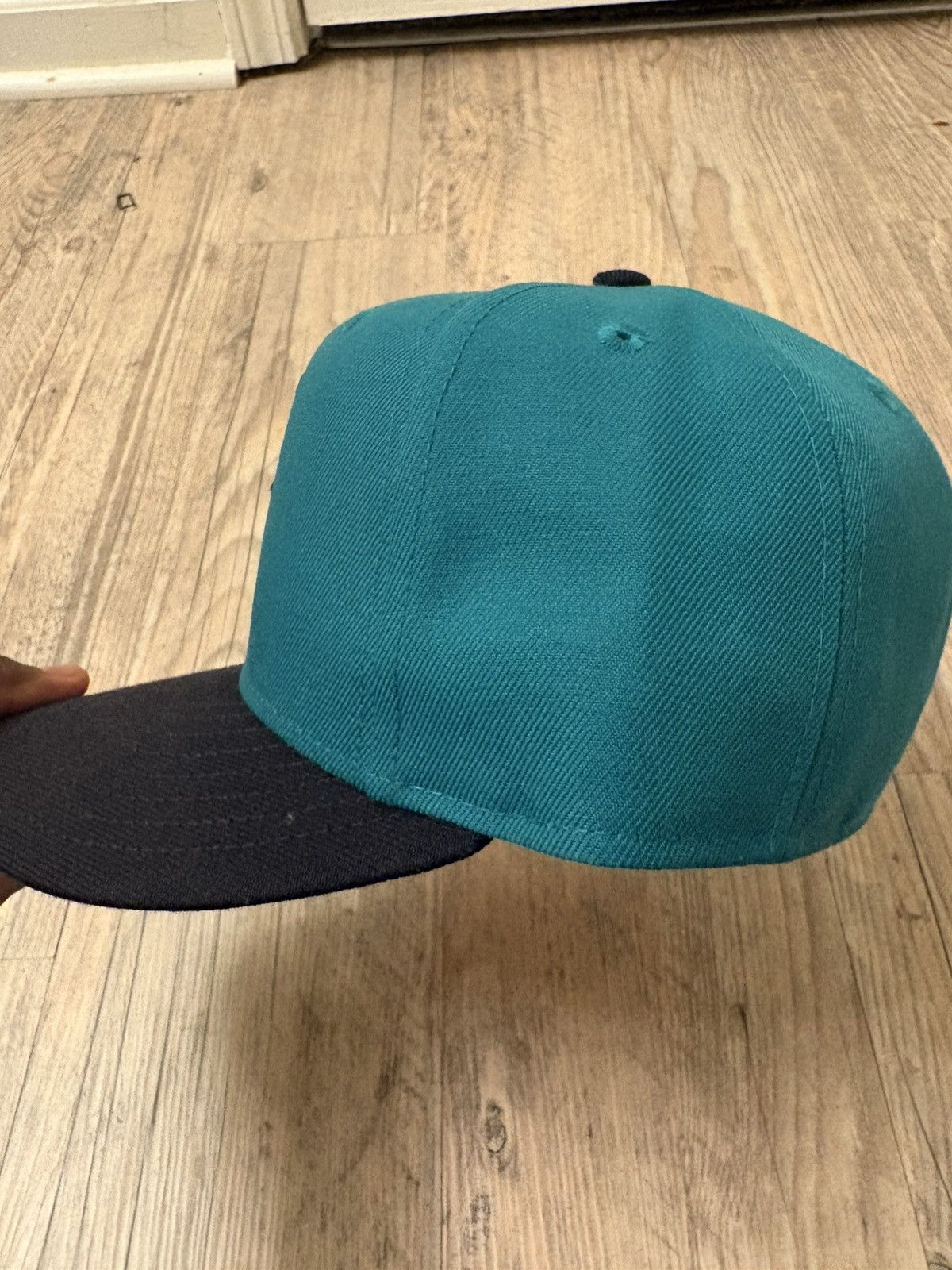 New Era Seattle Mariners Retro Classic 59FIFTY-FITTED Cap 7-1/8 Size ONE SIZE - 3 Thumbnail
