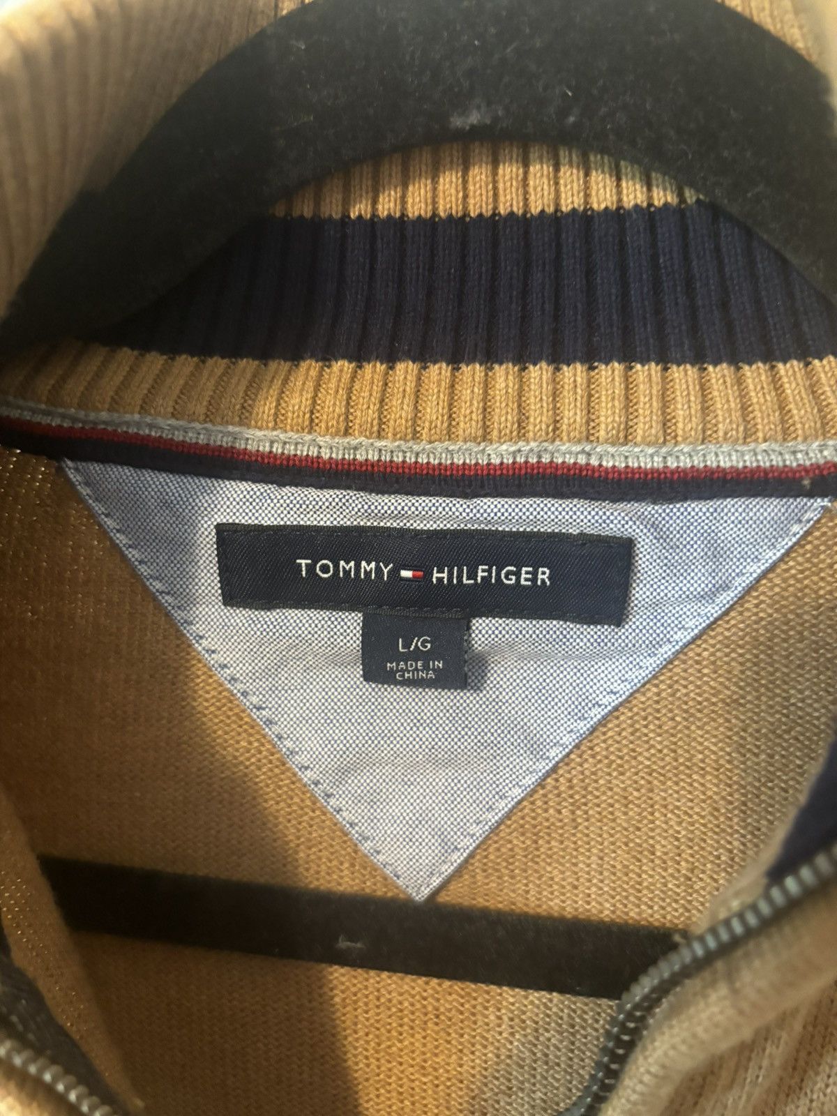 Tommy Hilfiger Vintage Tommy Hilfiger Sweater Old Money Size US L / EU 52-54 / 3 - 2 Thumbnail