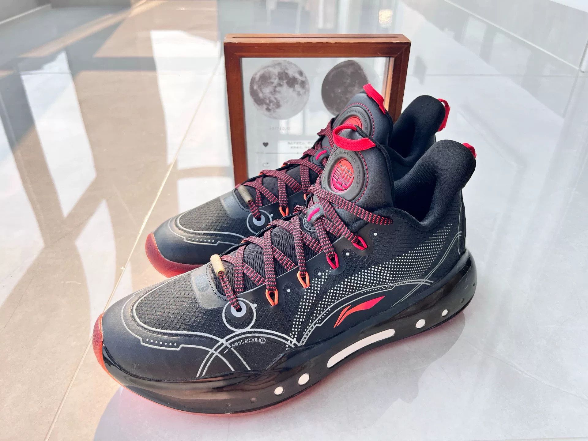 Li-Ning Li-Ning Black Lowtop Sneakers 8 Men Size US 8 / EU 41 - 1 Thumbnail