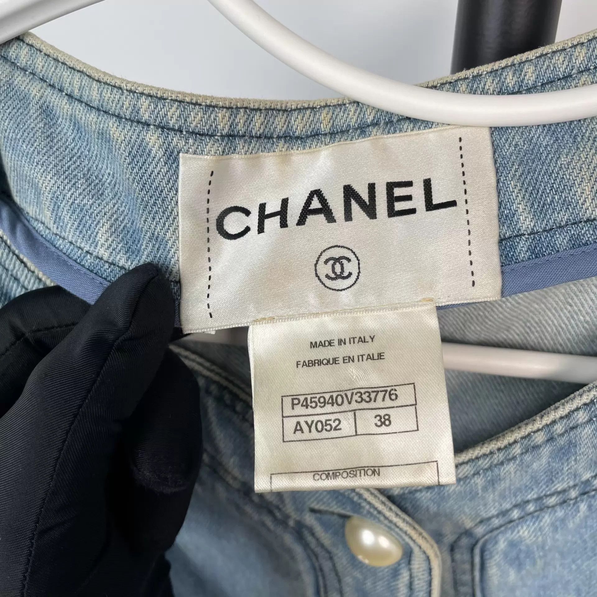 Chanel Chanel Short Denim Jacket Pearl Buttons Size S / US 4 / IT 40 - 4 Thumbnail