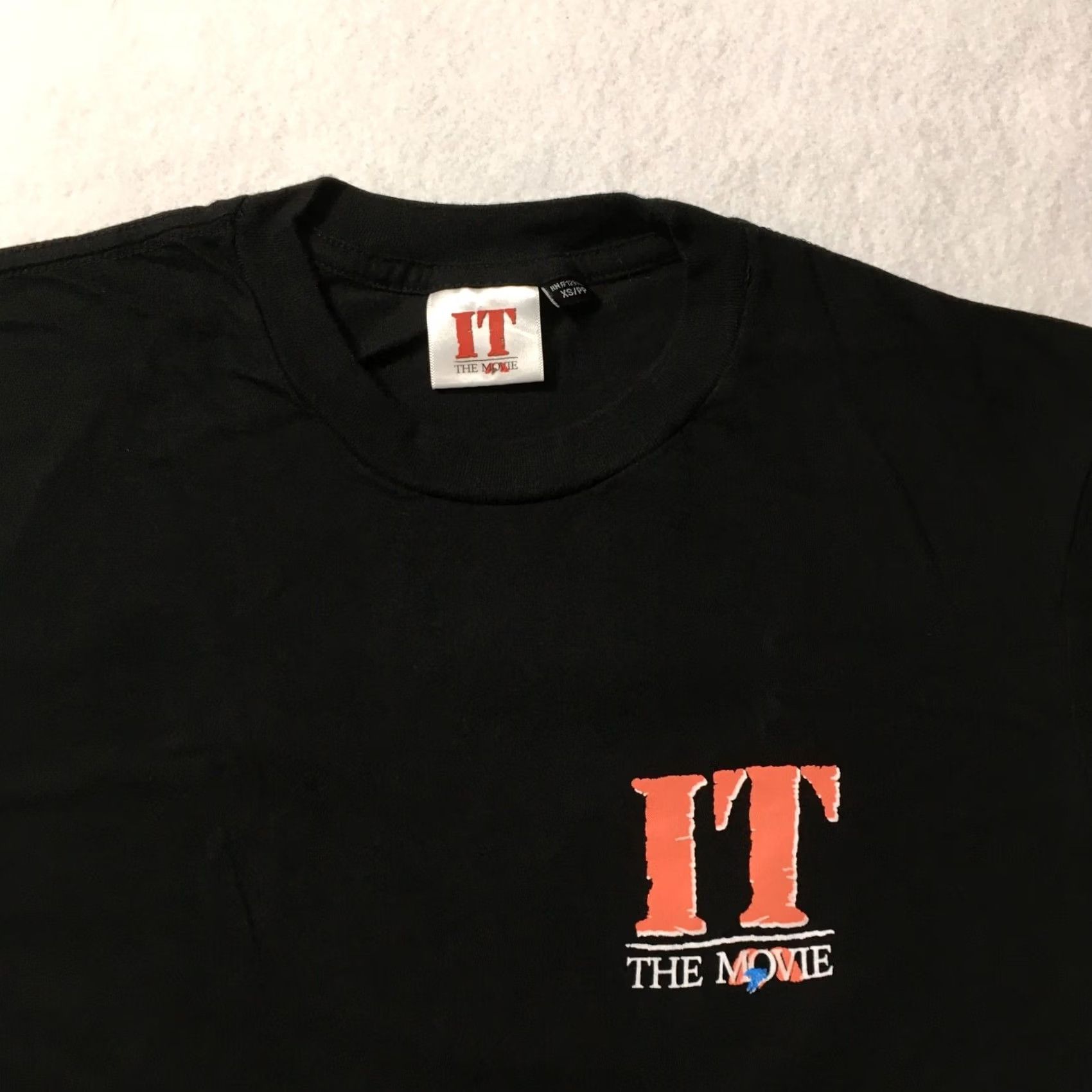 Vintage IT The Movie Pennywise T-Shirt XS Horror Movie Graphic Tee 90s Mens Size US XS / EU 42 / 0 - 3 Thumbnail