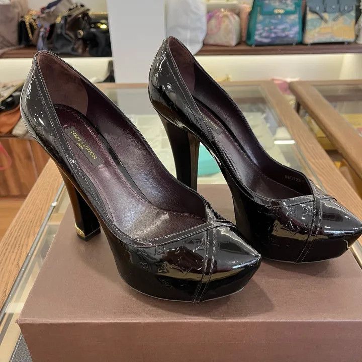 Louis Vuitton Louis Vuitton Patent Leather High Heels in Burgundy 0079 Size US 6 / IT 36 - 1 Thumbnail