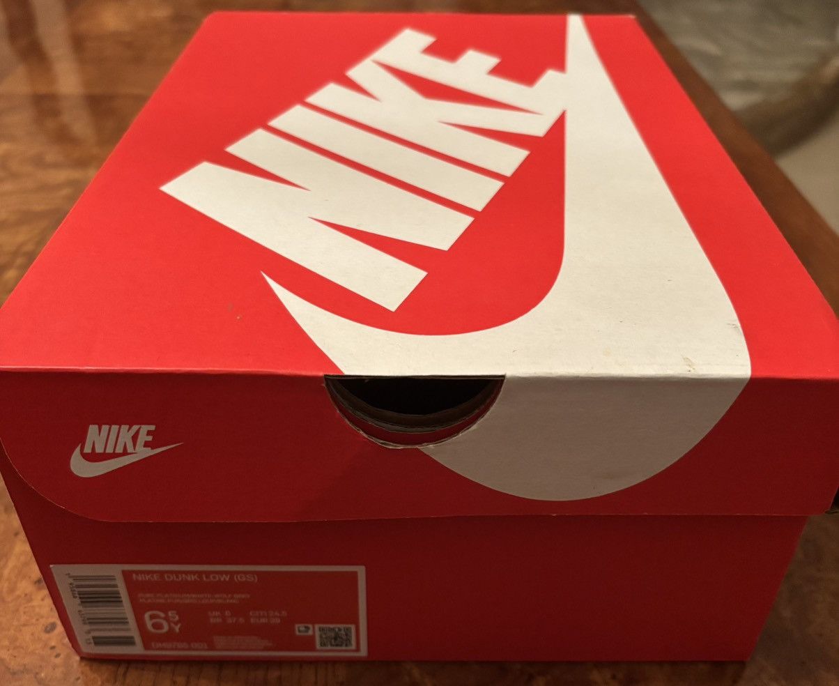 Nike Nike Dunk Low GS 'Pure Platinum Wolf Grey' Size US 6.5 / EU 39-40 - 9 Thumbnail