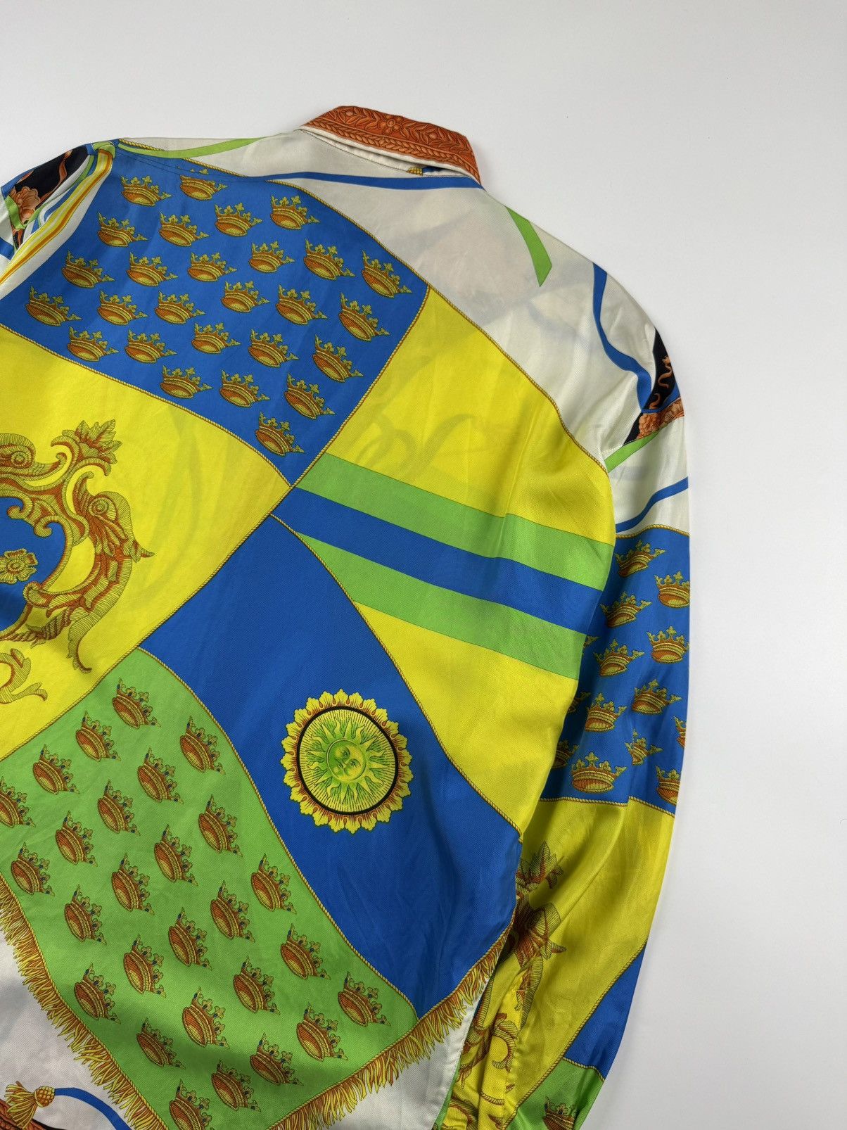 Versace Gianni Versace 1993 Silk Shirt Size US XL / EU 56 / 4 - 7 Thumbnail