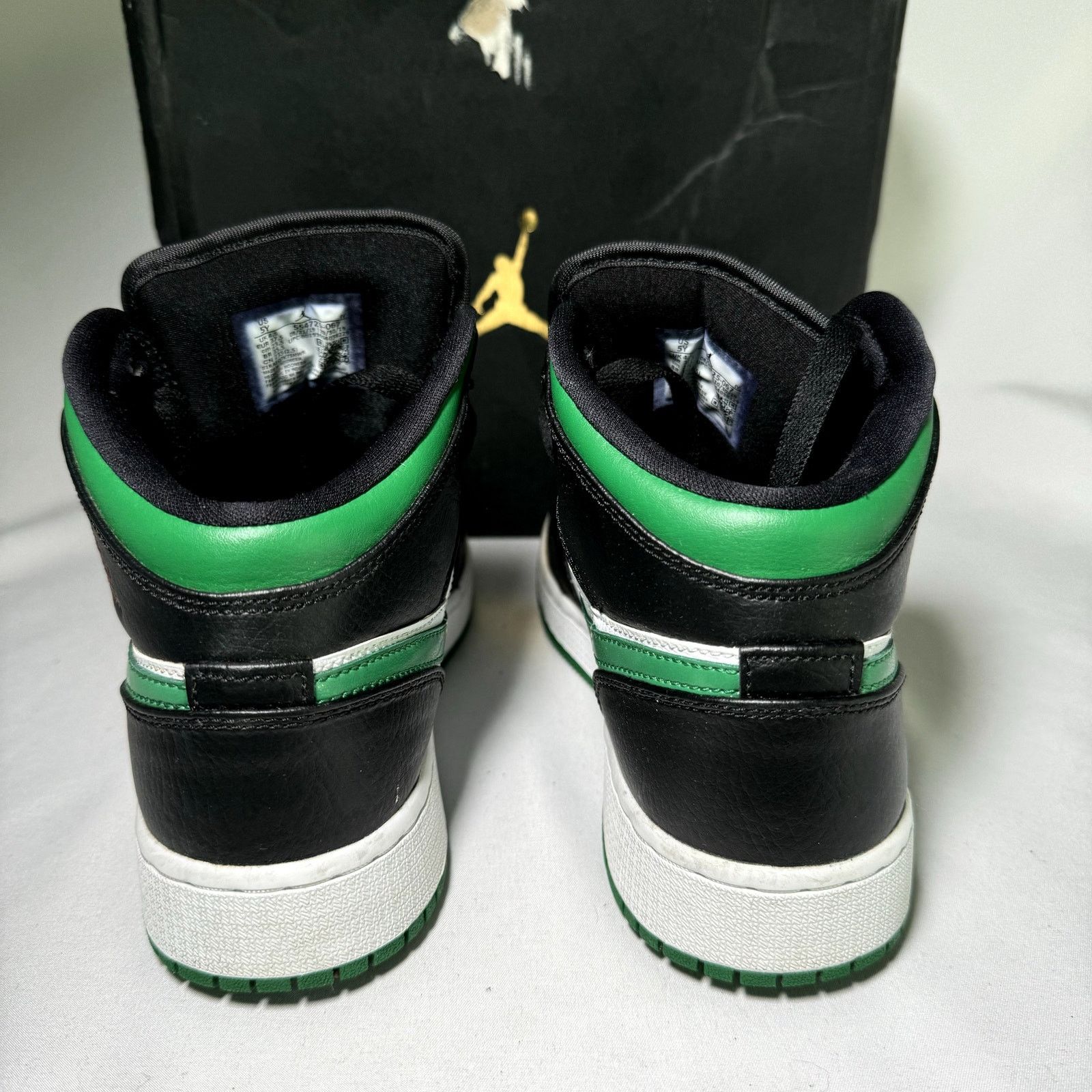 Jordan Brand × Nike Size 5 - Air Jordan 1 Mid GS Black Pine Green 2020 Shoes Size US 5 / EU 37 - 5 Thumbnail