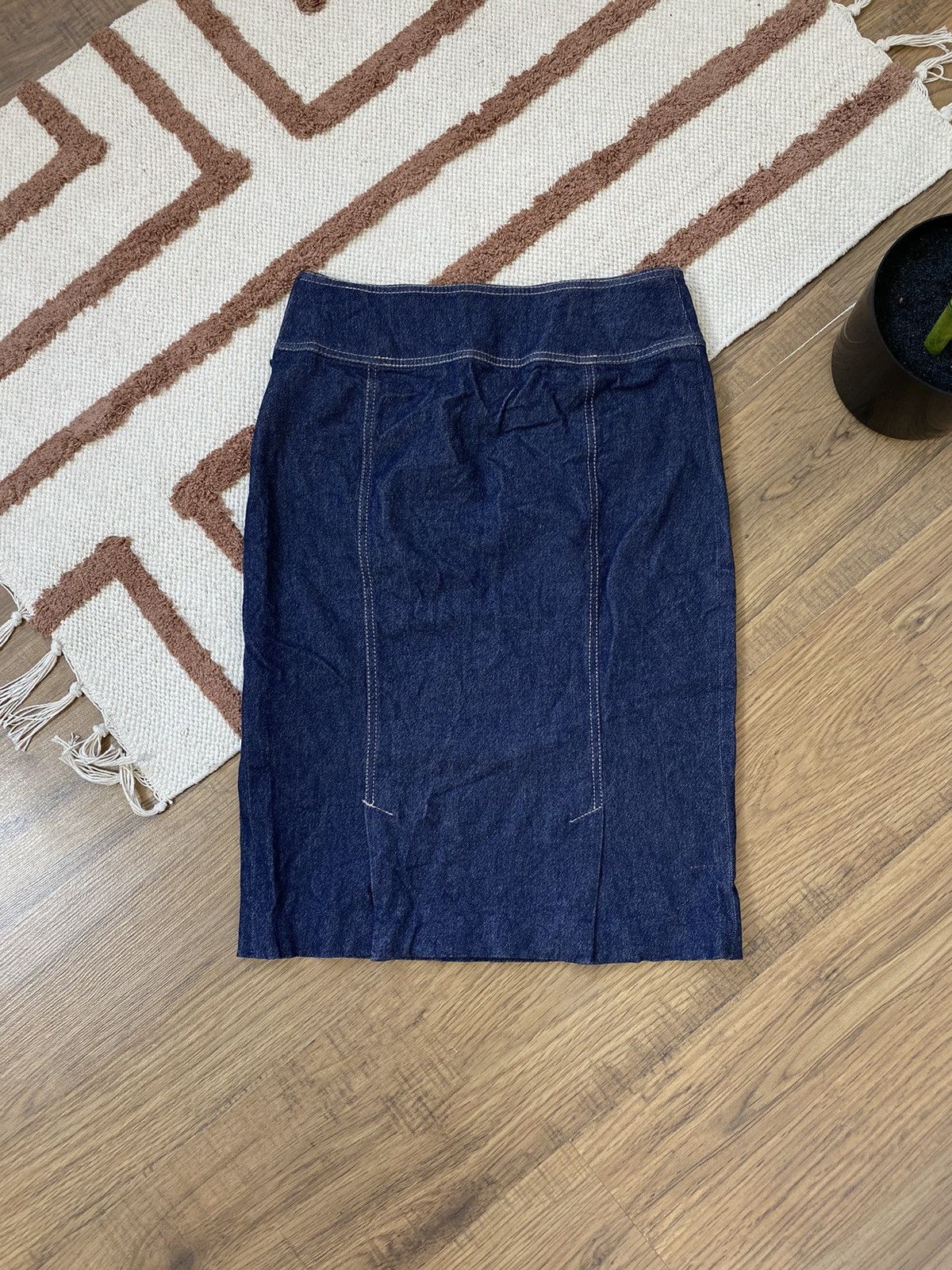 Dolce & Gabbana VINTAGE DOLCE&GABBANA CLASSIC MIDI SKIRT Size 26" / US 2 / IT 38 - 5 Thumbnail