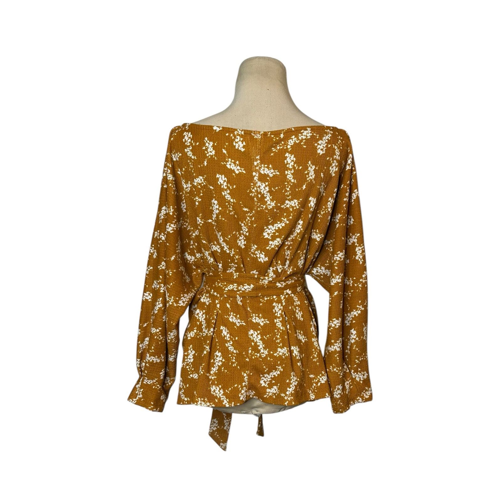 Anthropologie By Anthropologie long sleeves floral belted blouse size S Size S / US 4 / IT 40 - 17 Thumbnail