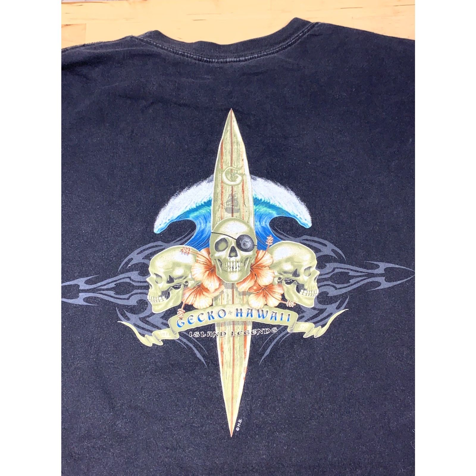 Vintage VINTAGE Gecko Hawaii T Shirt M Black Beach Gecko Hawaii T Shirt M Black Casual Beach Surf Skulls #7255 Mens Short Sleeve Crew Neck Graphic Print Size US M / EU 48-50 / 2 - 7 Thumbnail