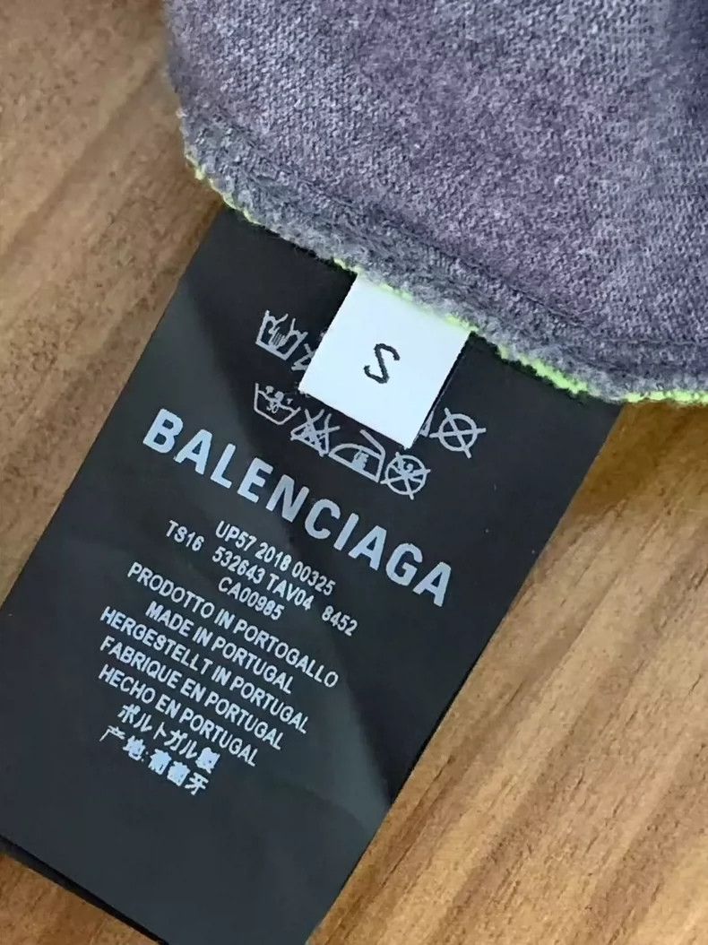 Balenciaga Balenciaga Wear two T-shirts with long and short sleeves 25 Size US S / EU 44-46 / 1 - 5 Thumbnail