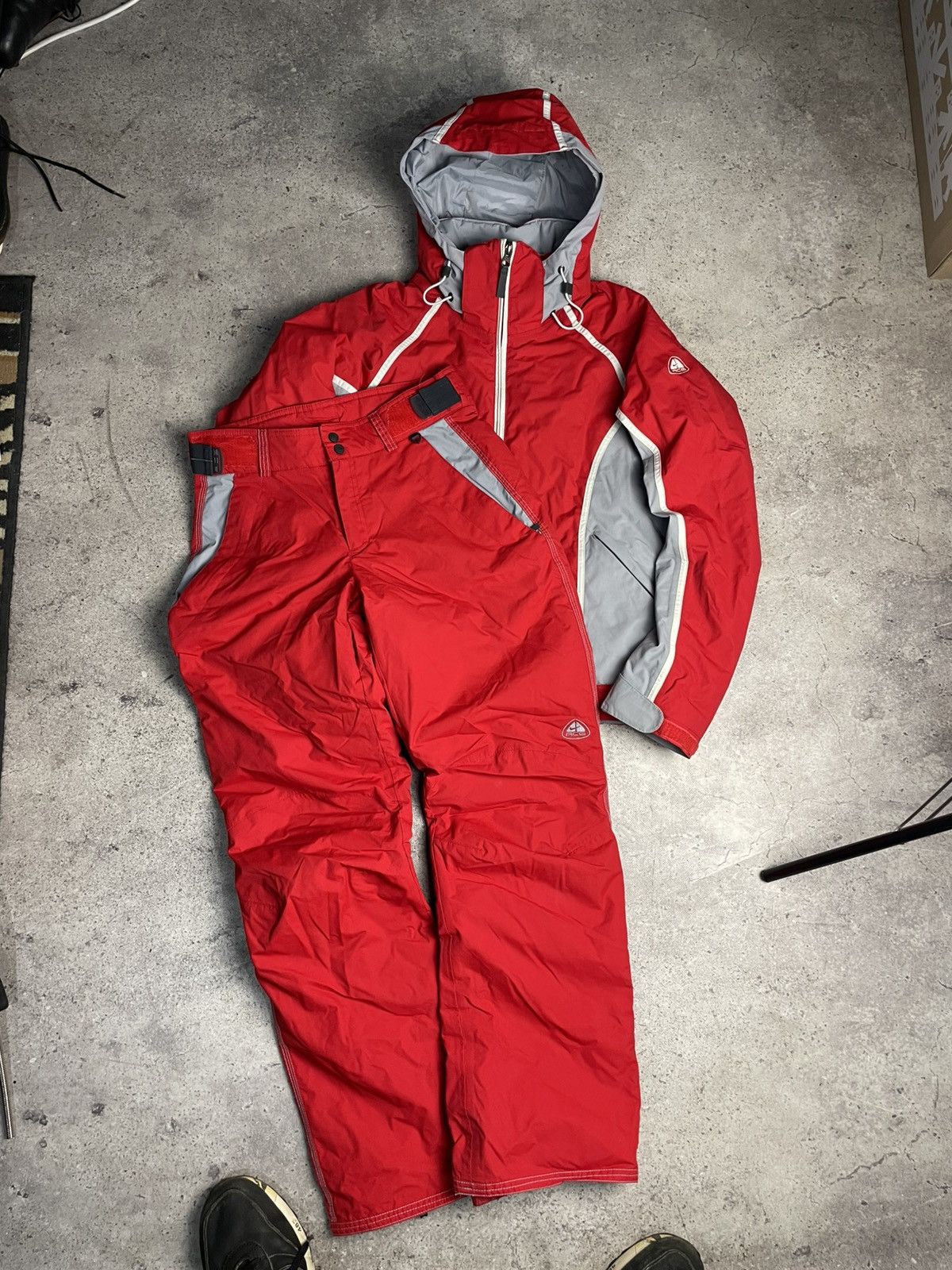 Nike ACG Nike ACG Ski Suit 2 pieces Size S / US 4 / IT 40 - 1 Thumbnail